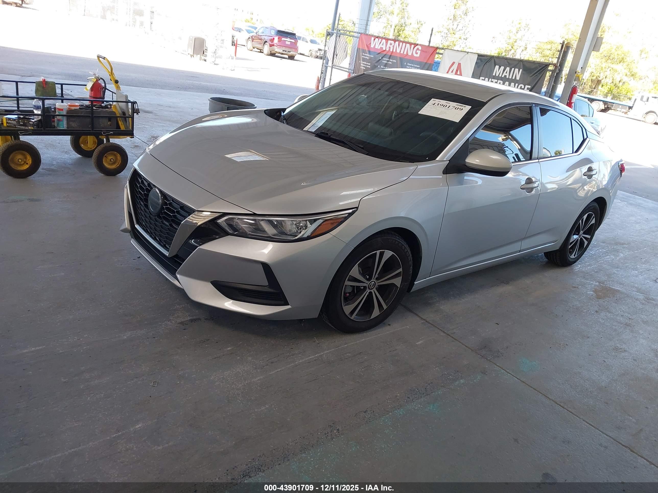 NISSAN SENTRA image 2