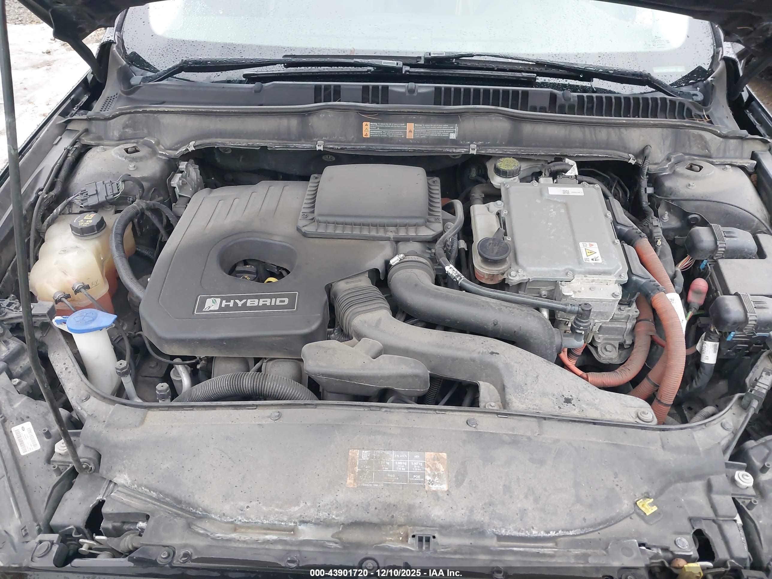 FORD FUSION image 10