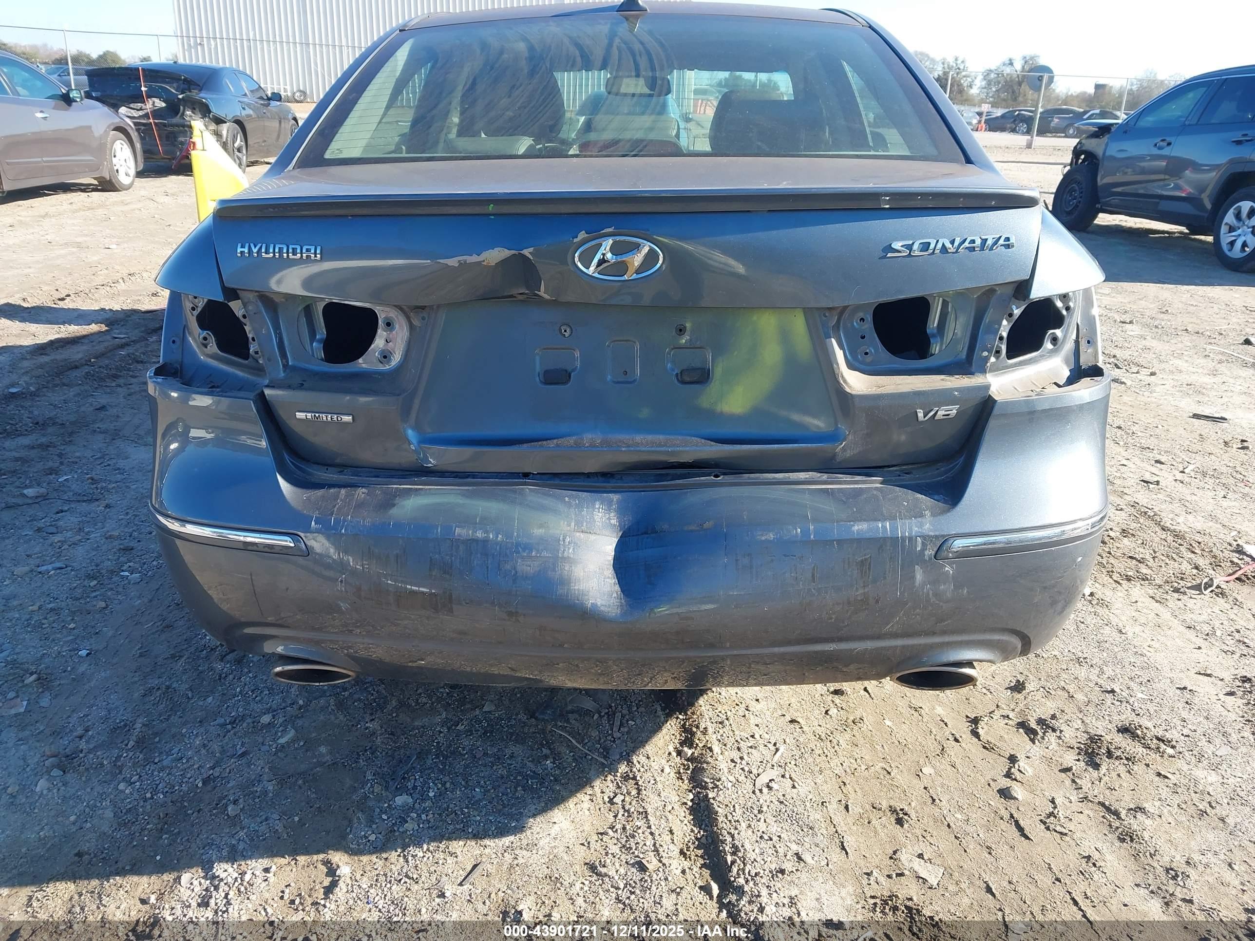 HYUNDAI SONATA image 6