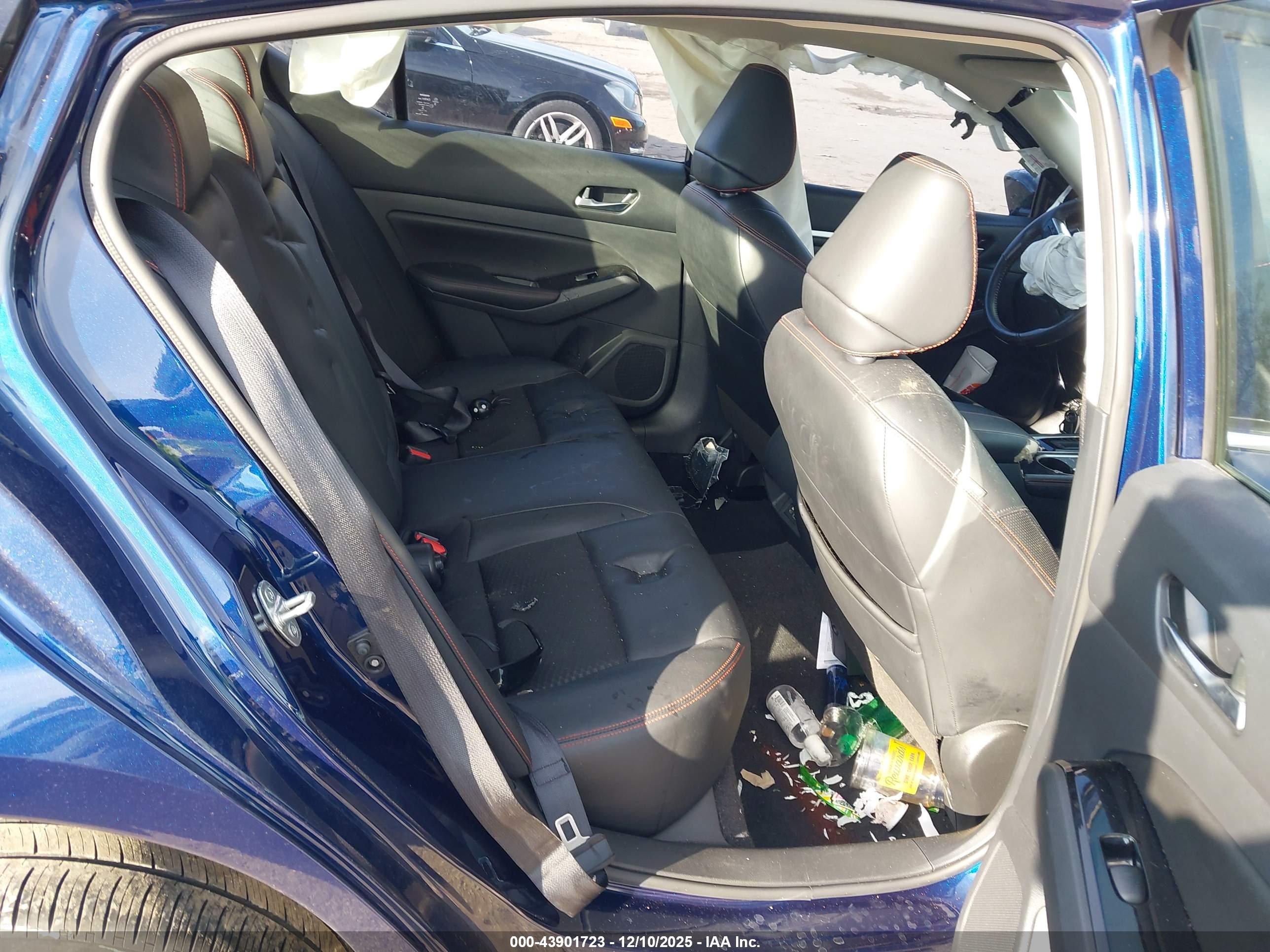NISSAN ALTIMA image 8
