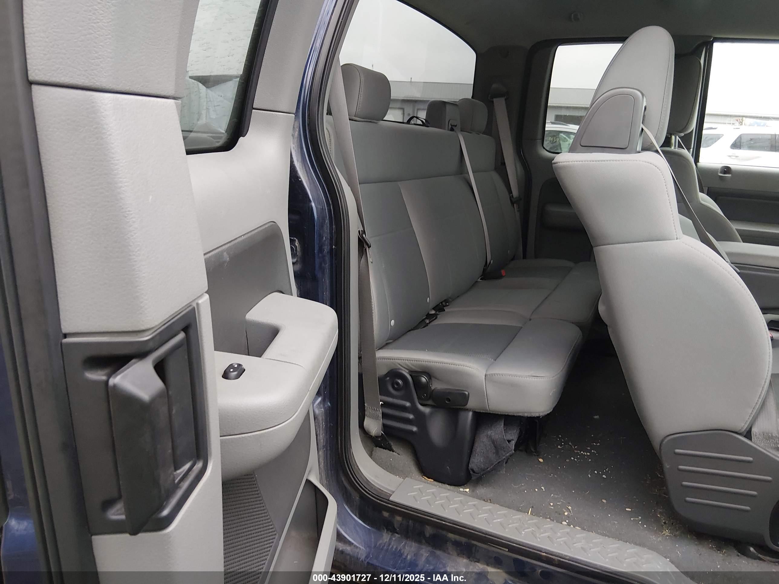 FORD F-150 image 8
