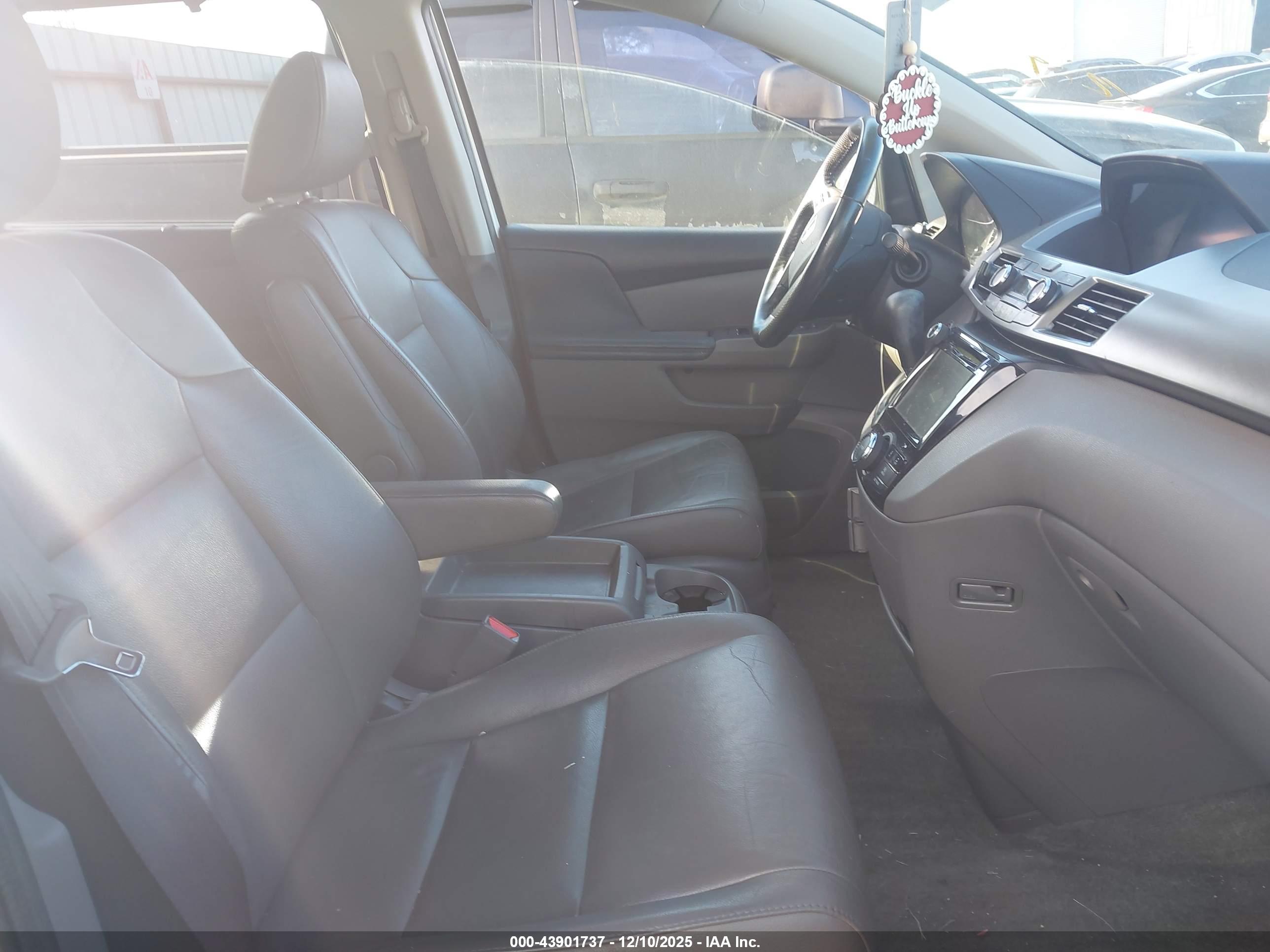 HONDA ODYSSEY image 5