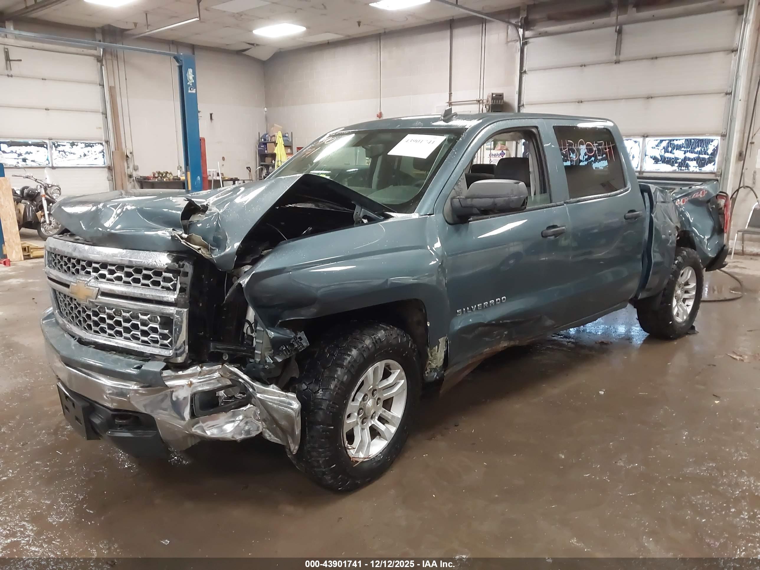 CHEVROLET SILVERADO image 2
