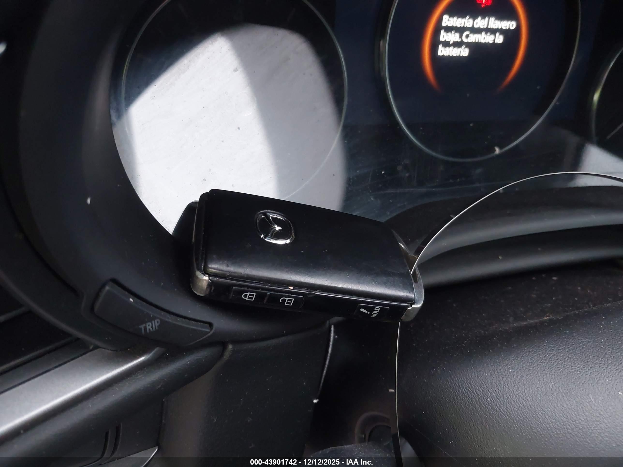 MAZDA CX-30 image 11