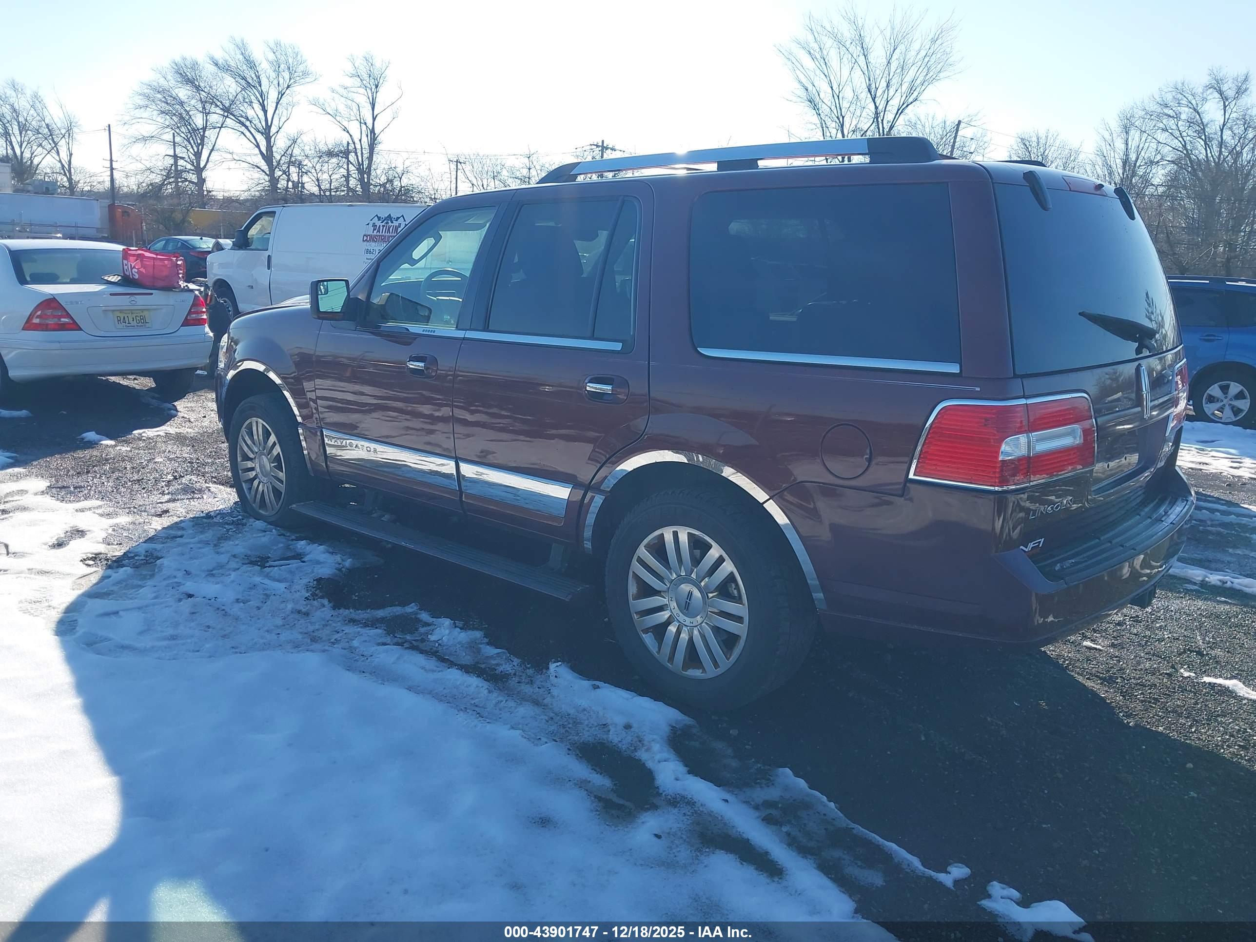 LINCOLN NAVIGATOR image 3