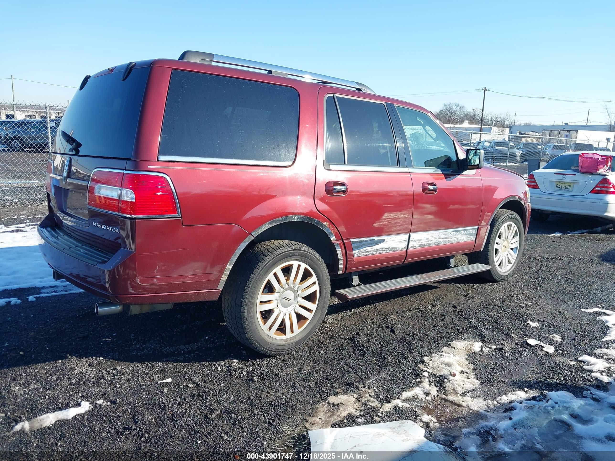 LINCOLN NAVIGATOR image 4