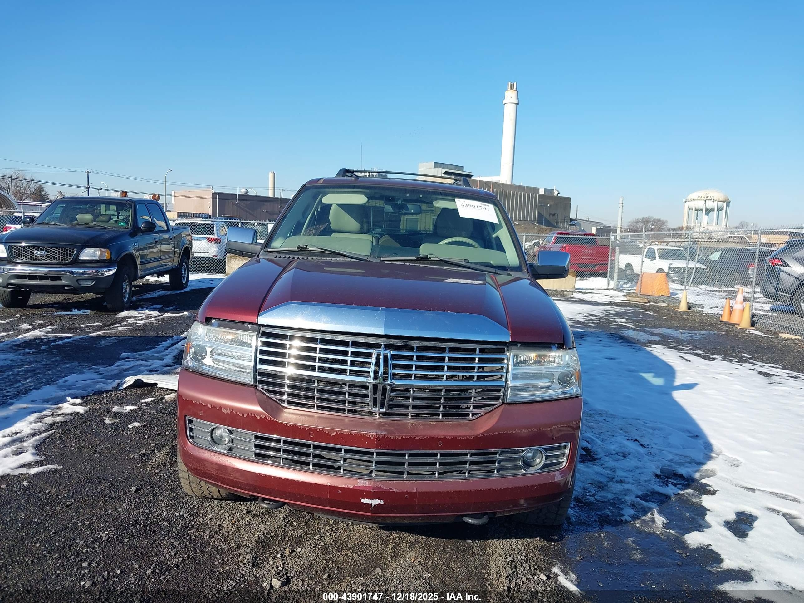 LINCOLN NAVIGATOR image 6
