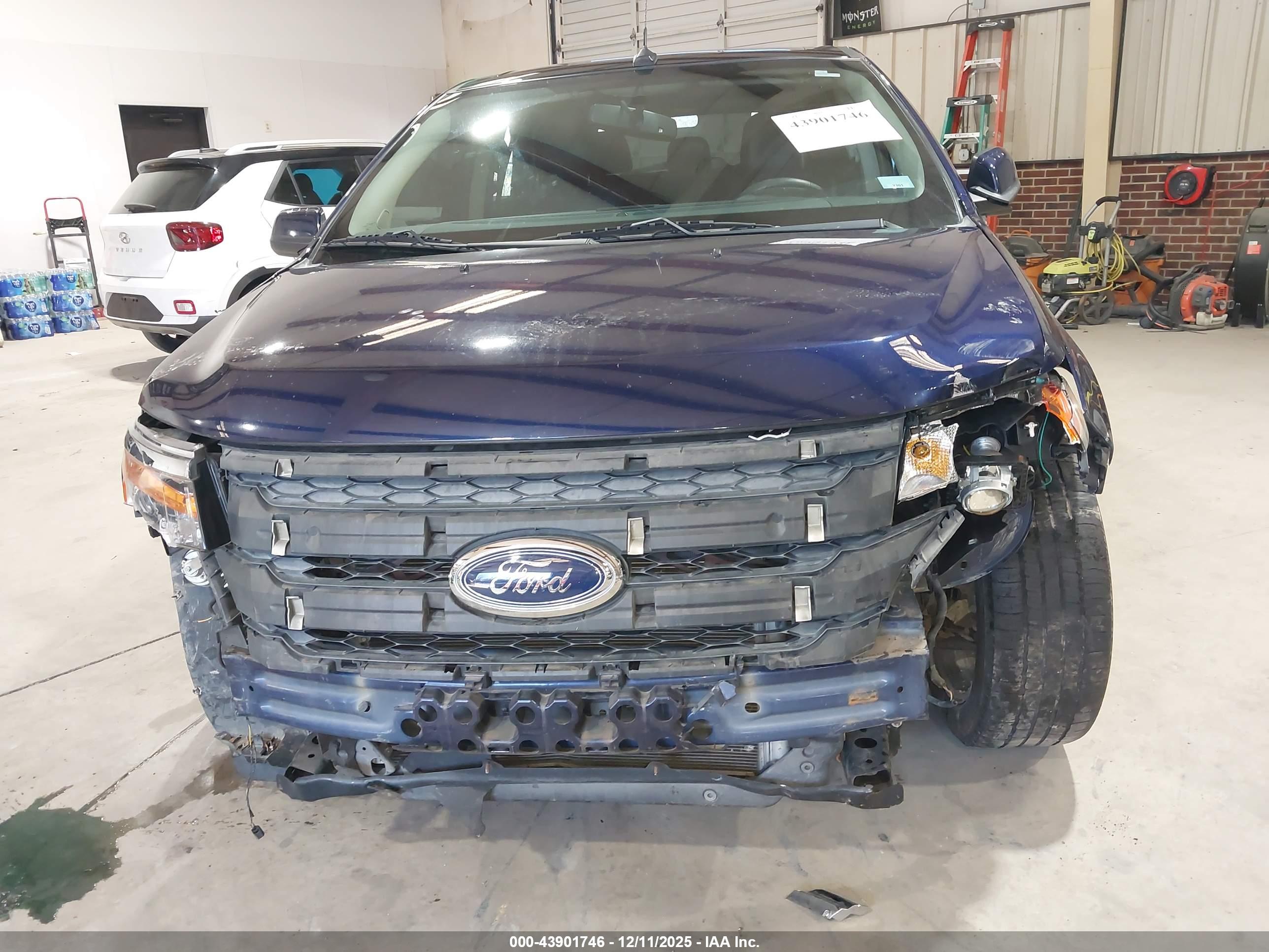 FORD EDGE image 6