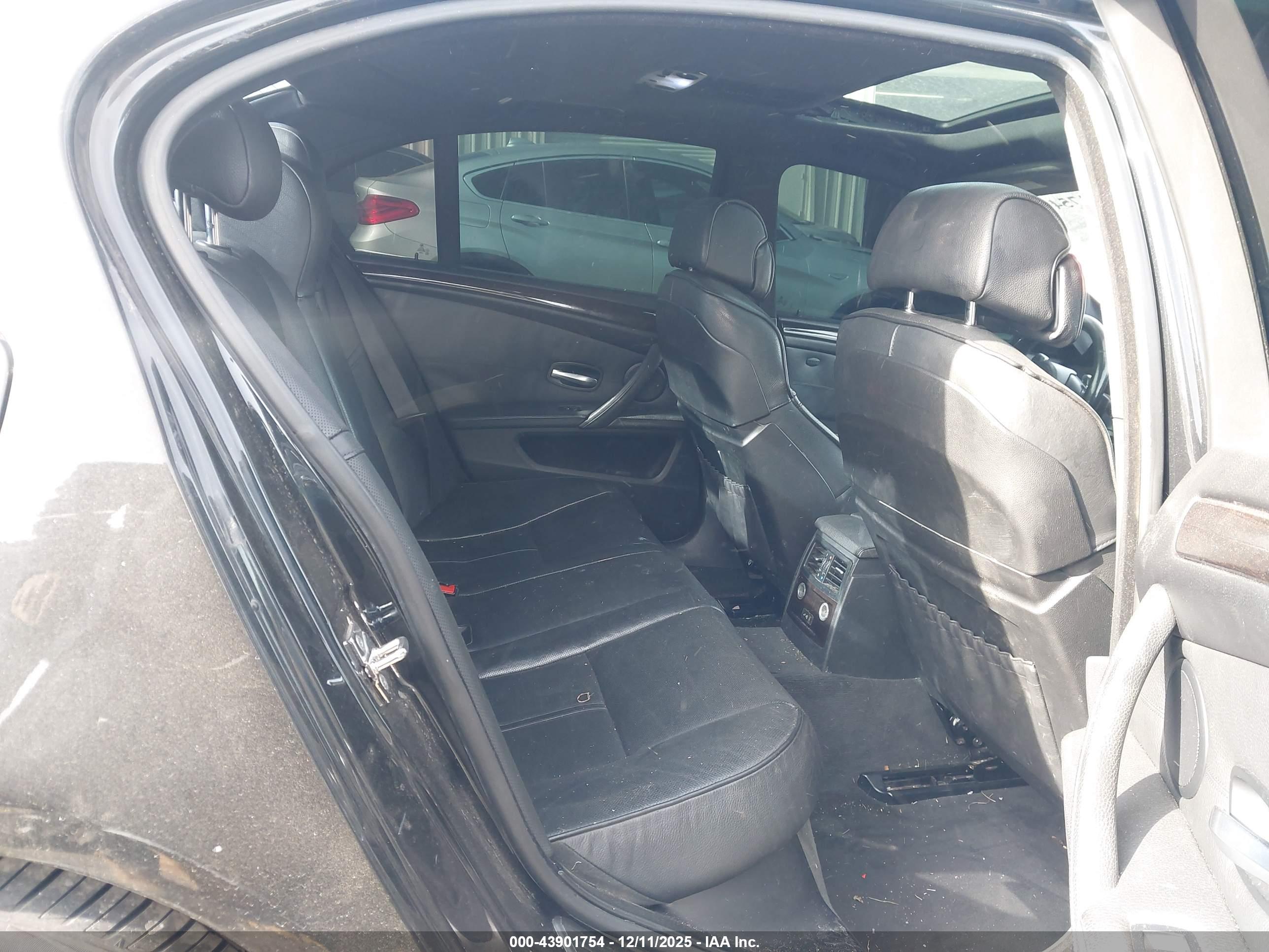 BMW 535I image 8