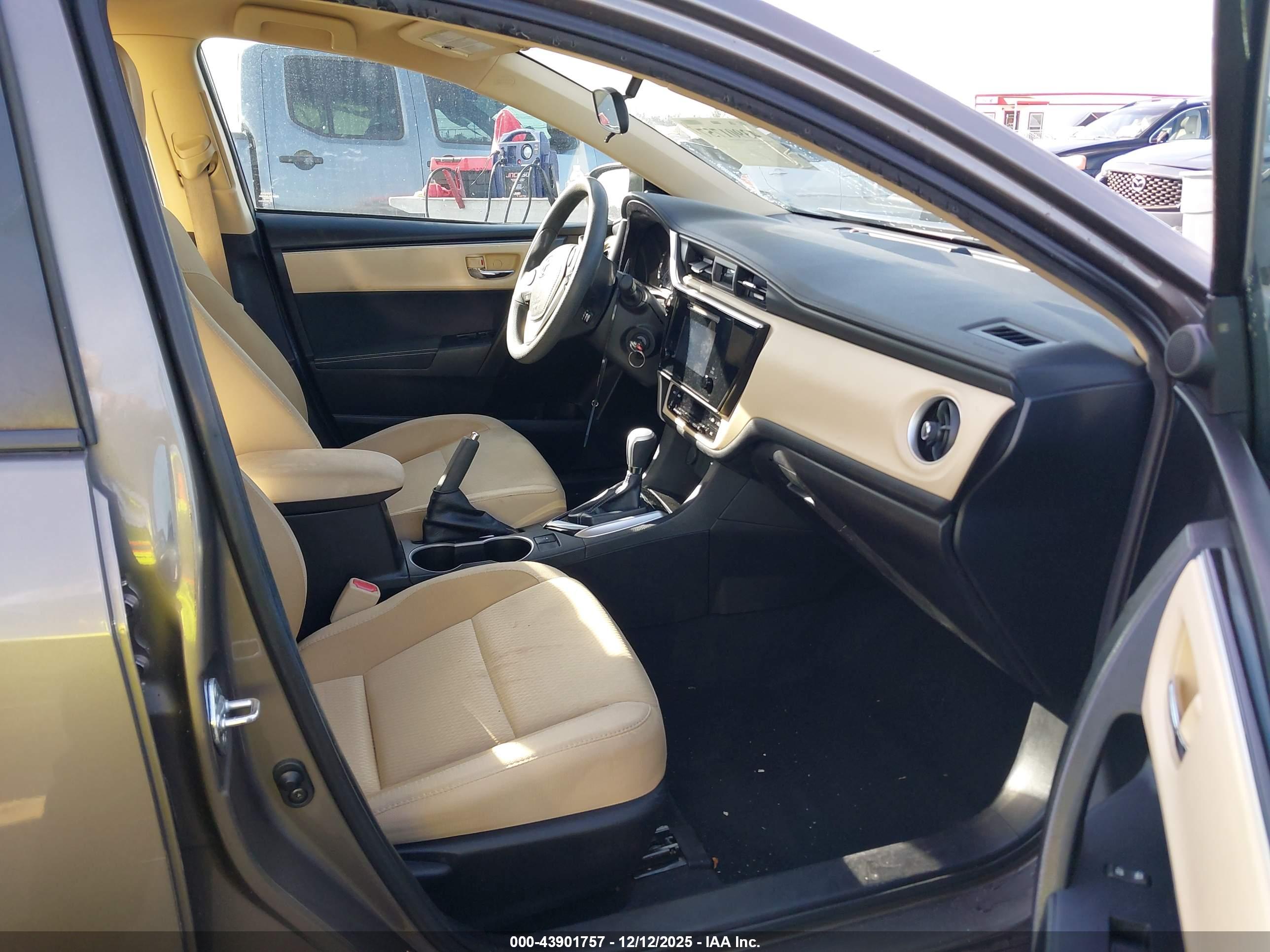 TOYOTA COROLLA image 5