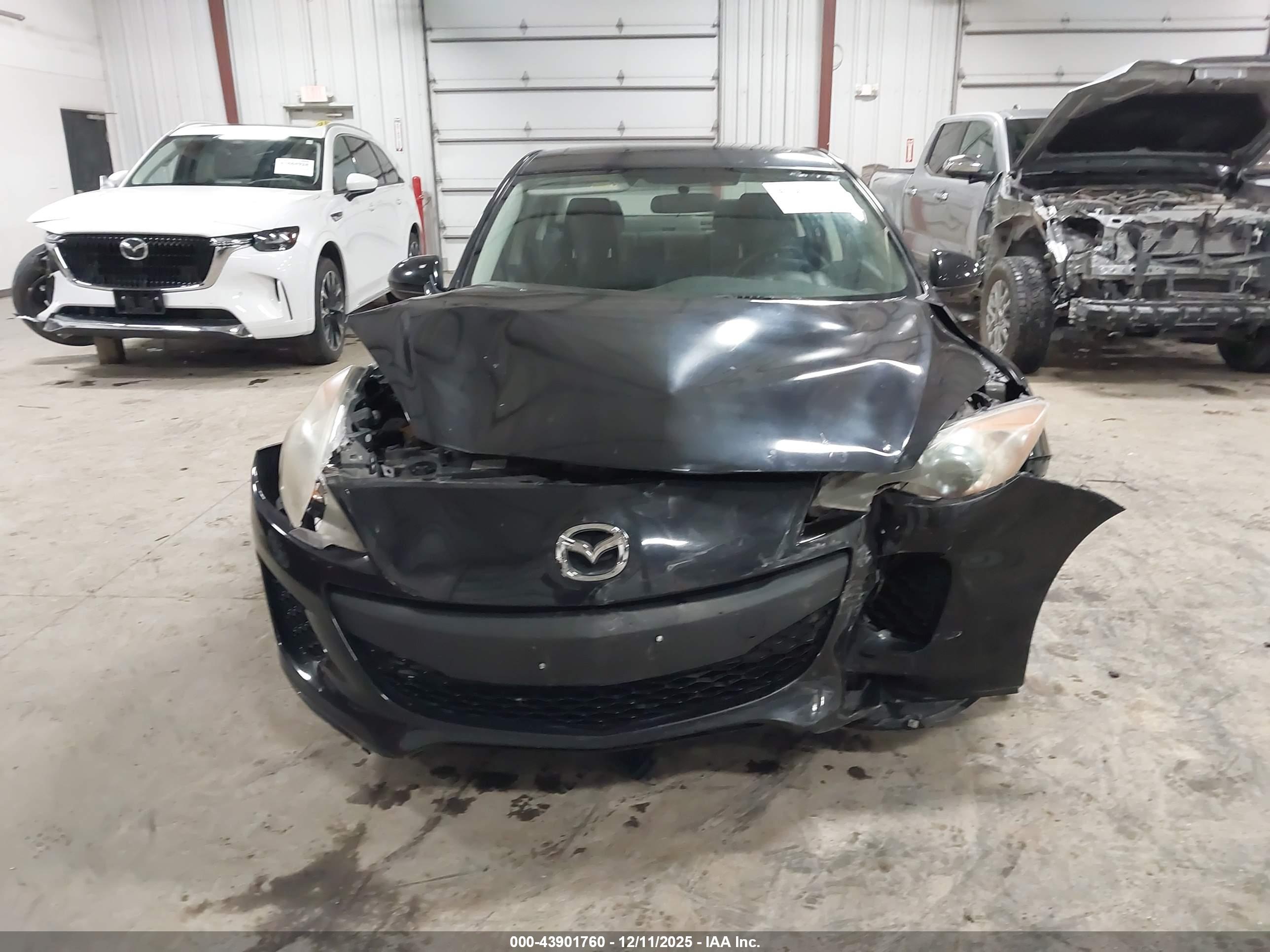 MAZDA MAZDA3 image 6