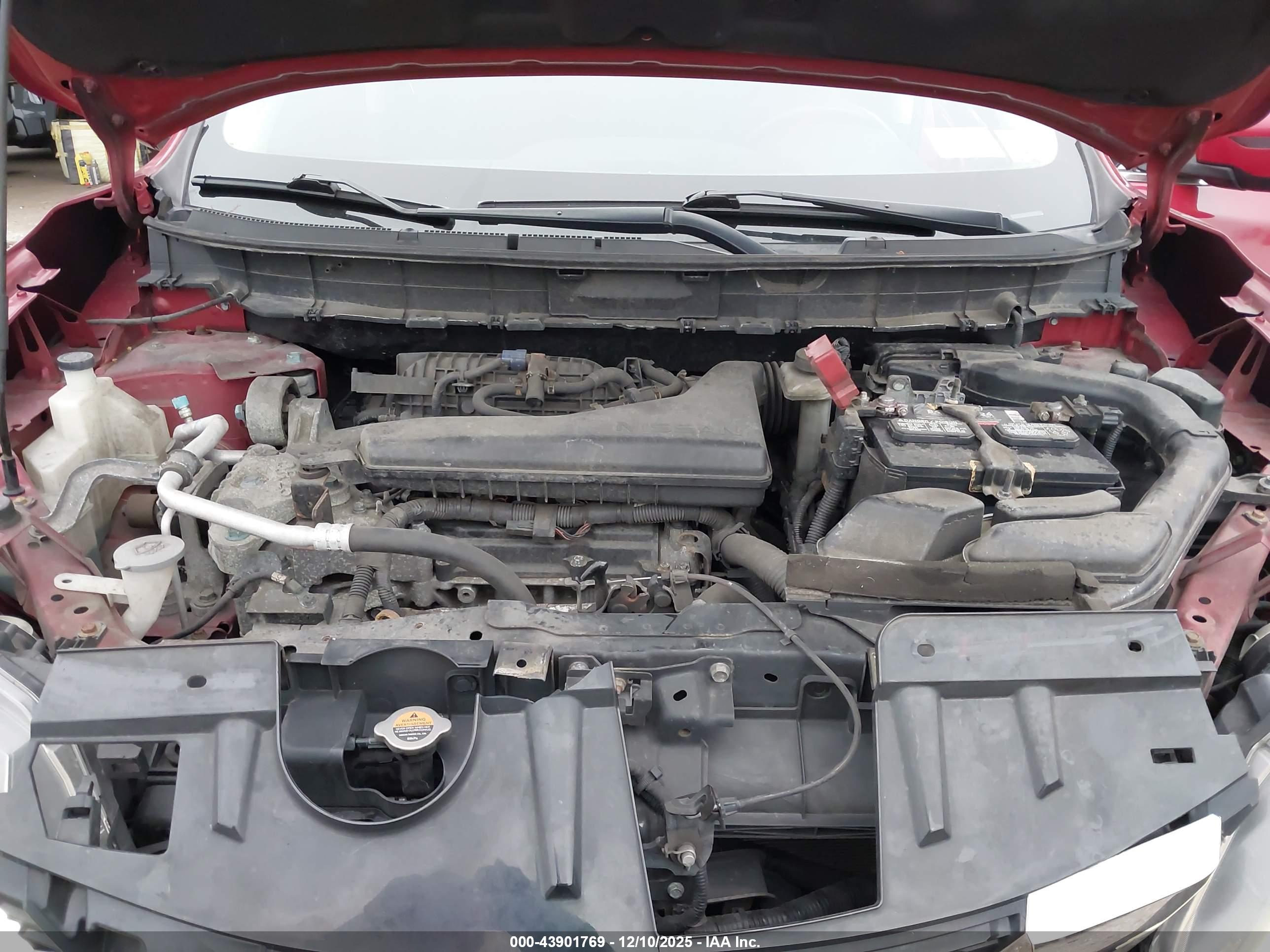NISSAN ROGUE image 10