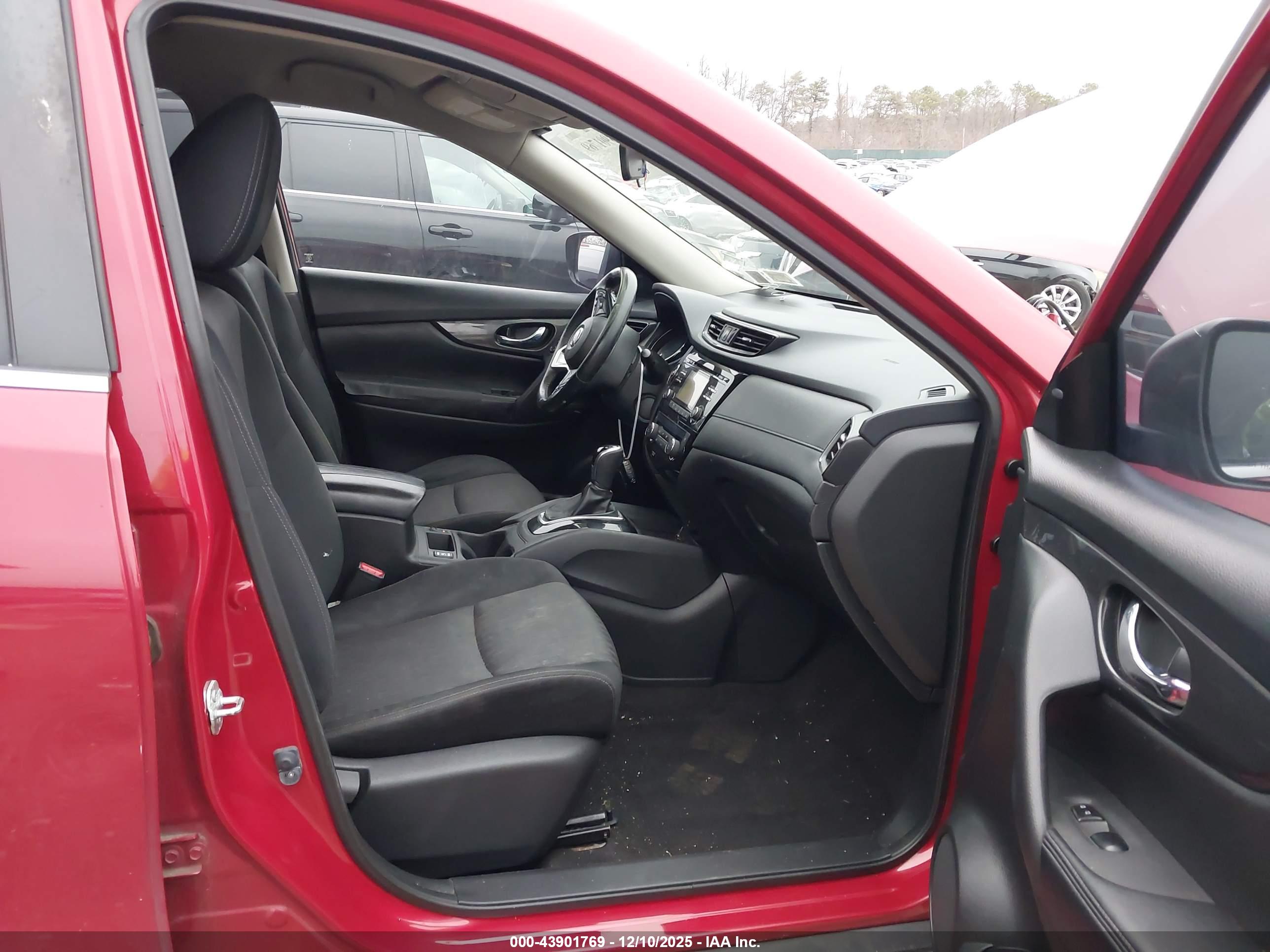 NISSAN ROGUE image 5