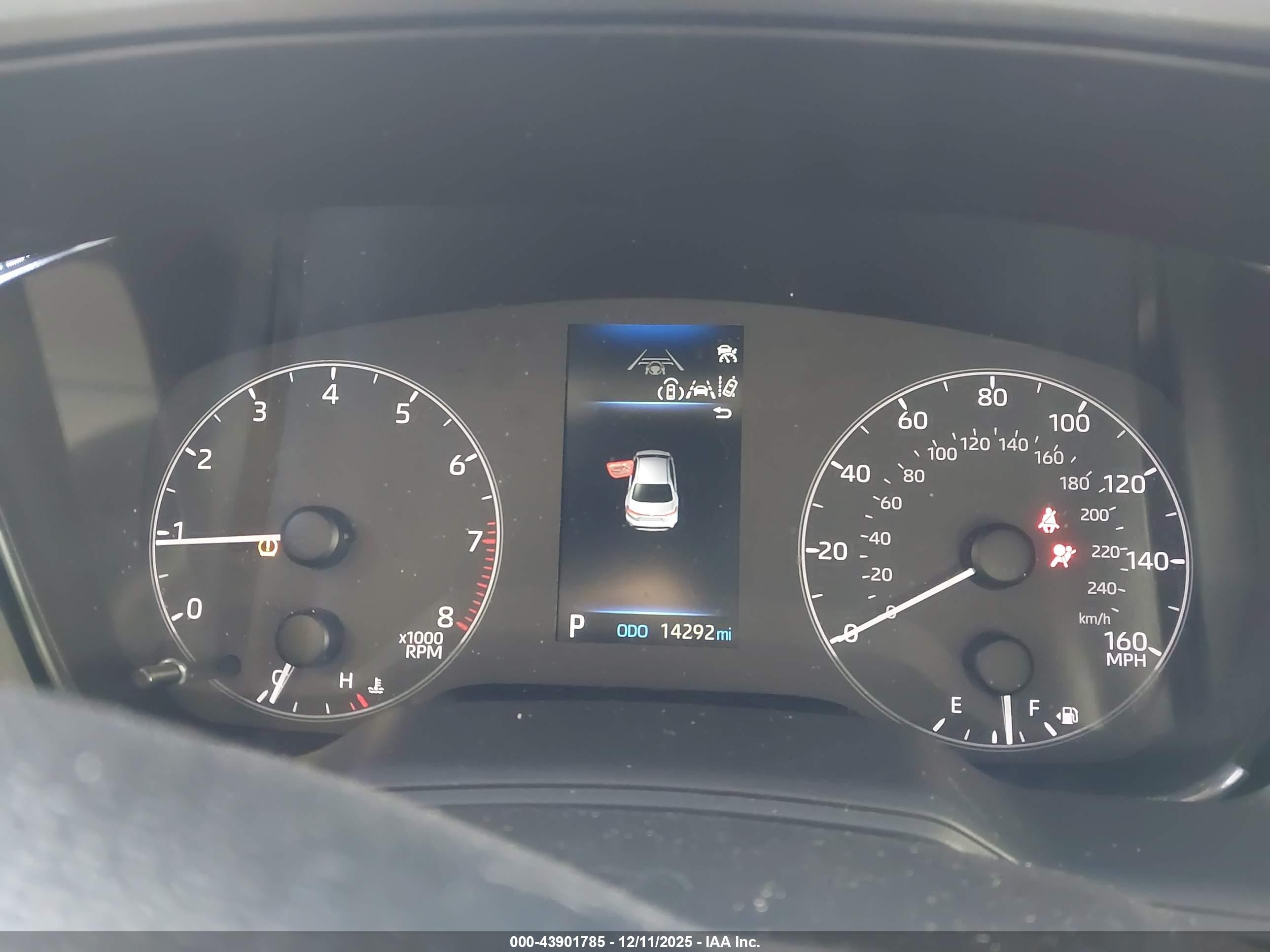TOYOTA COROLLA image 7
