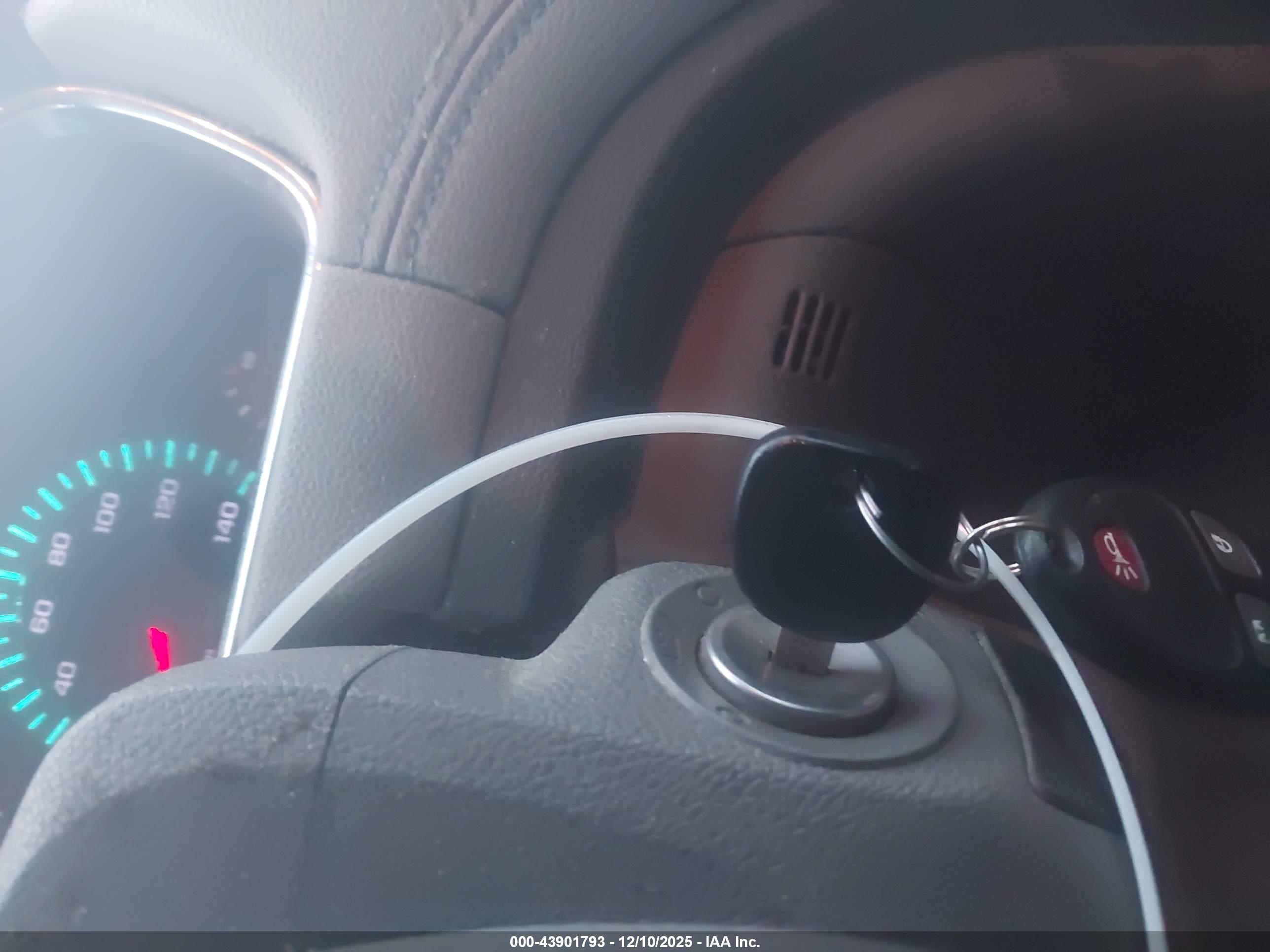 CHEVROLET TRAVERSE image 11