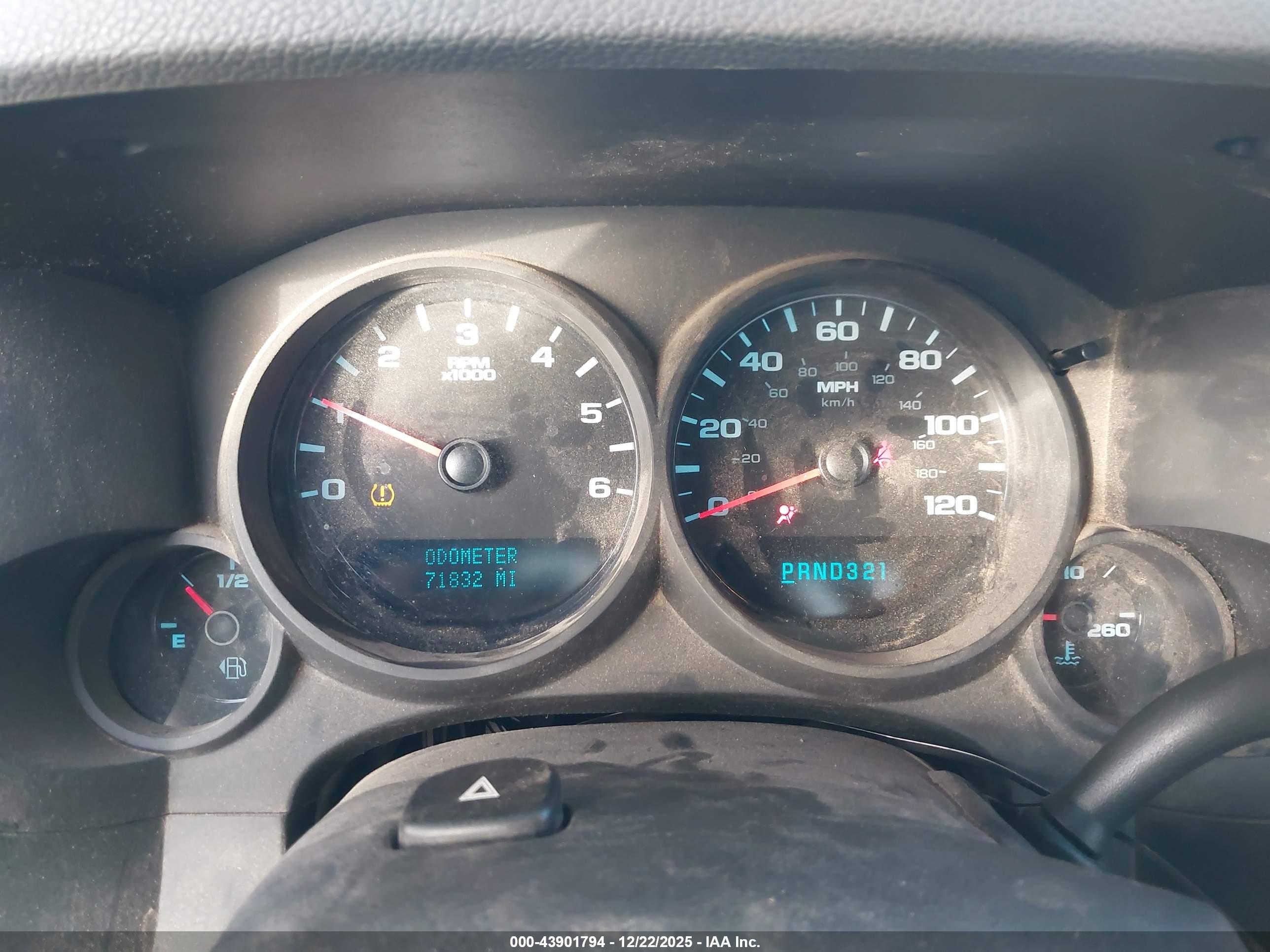 CHEVROLET SILVERADO image 7