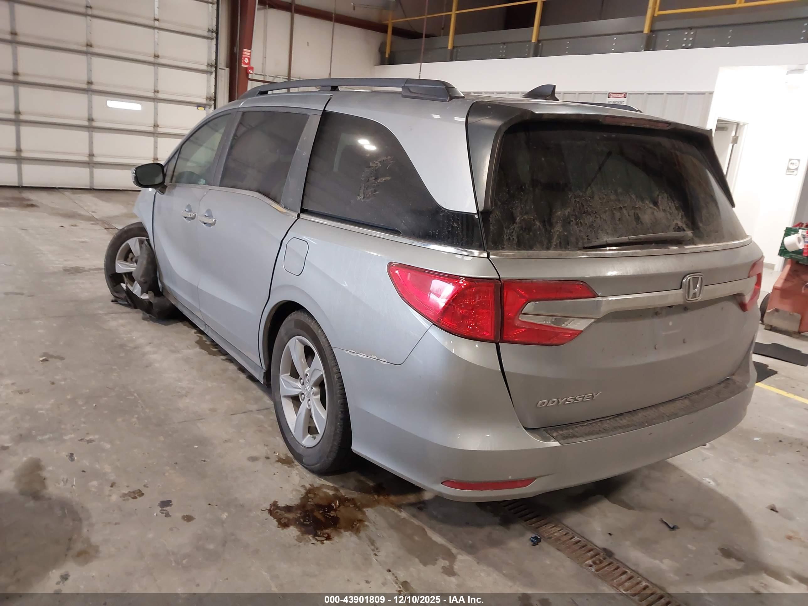 HONDA ODYSSEY image 3