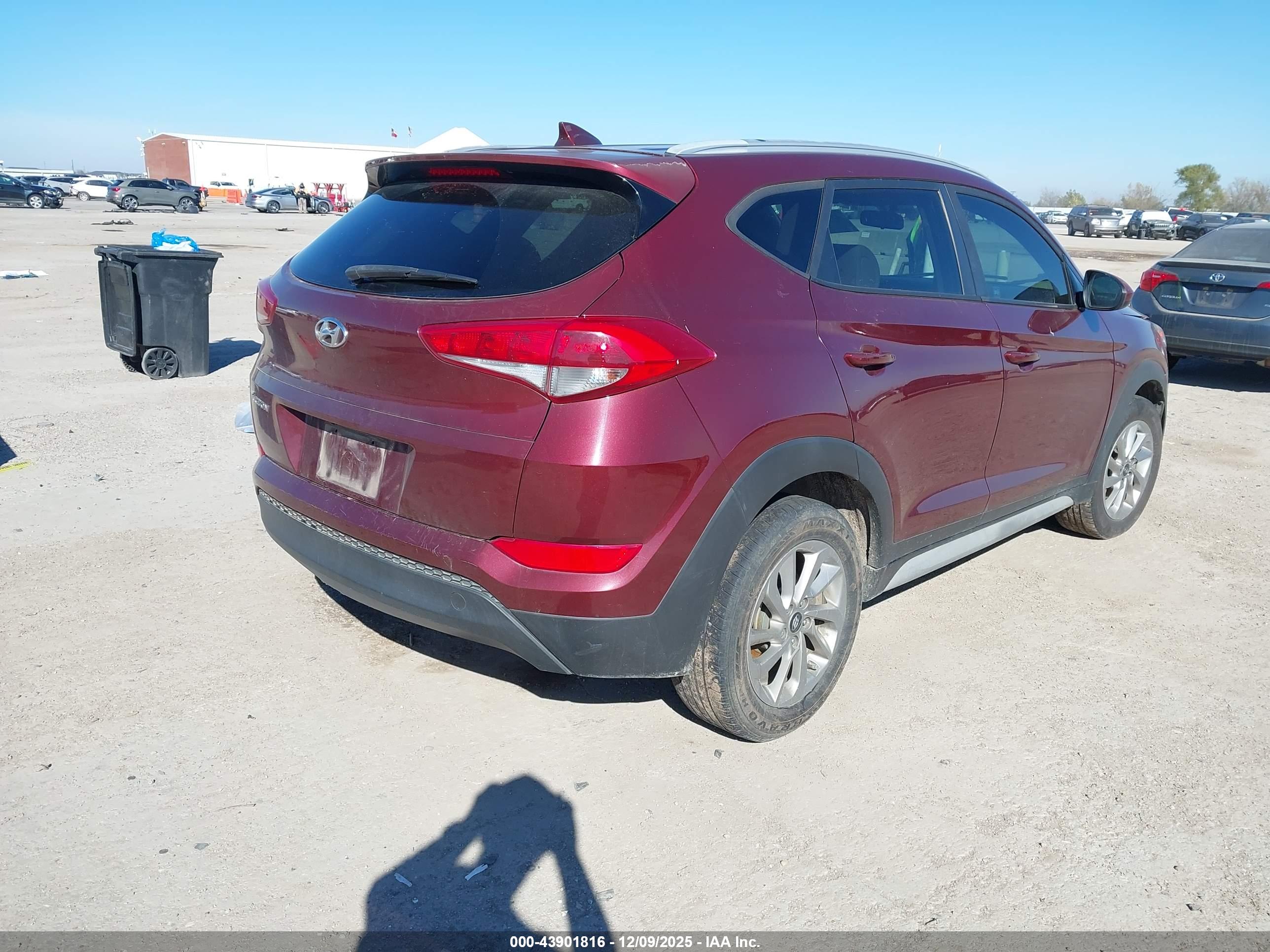 HYUNDAI TUCSON image 4