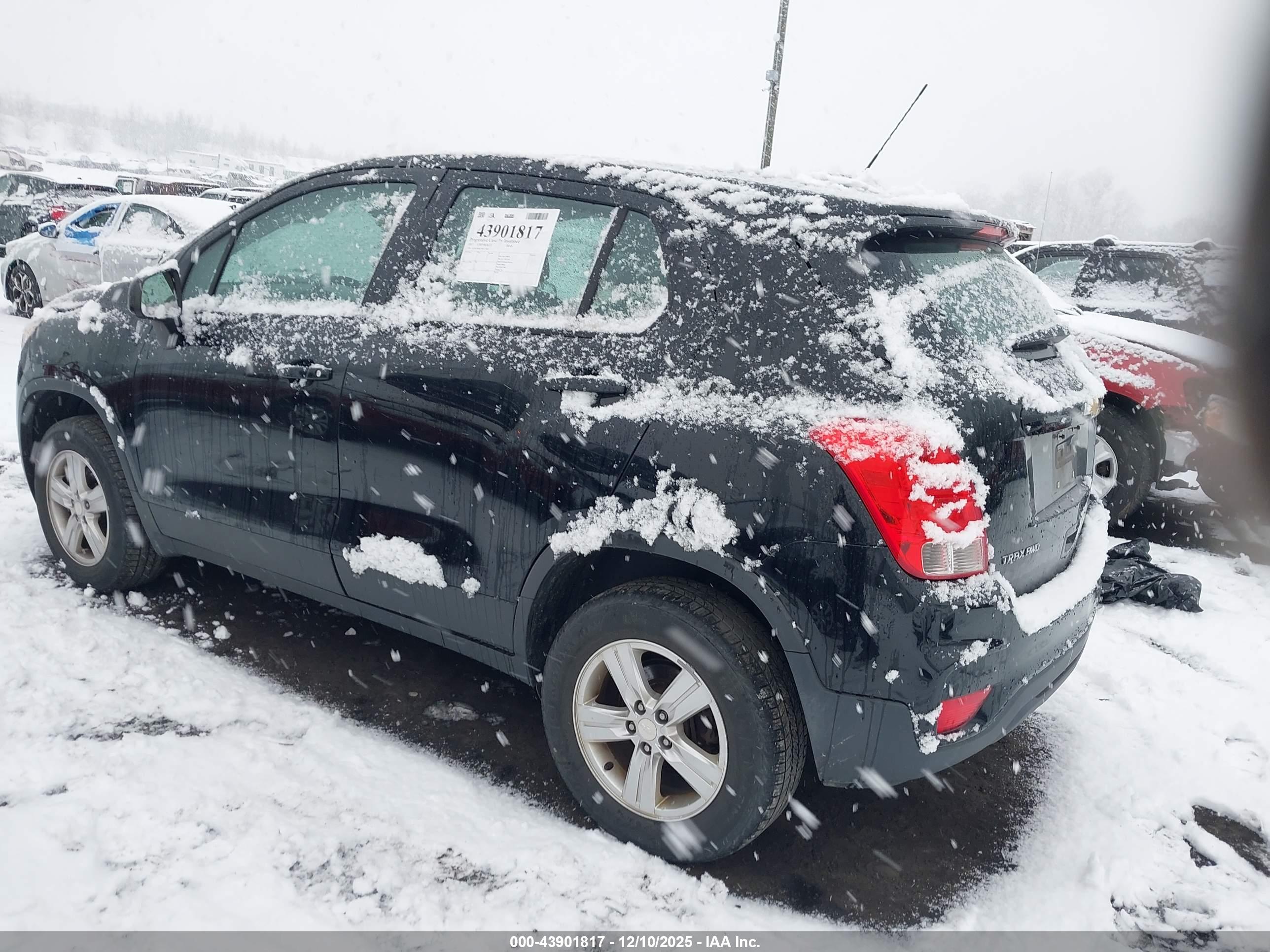 CHEVROLET TRAX image 3