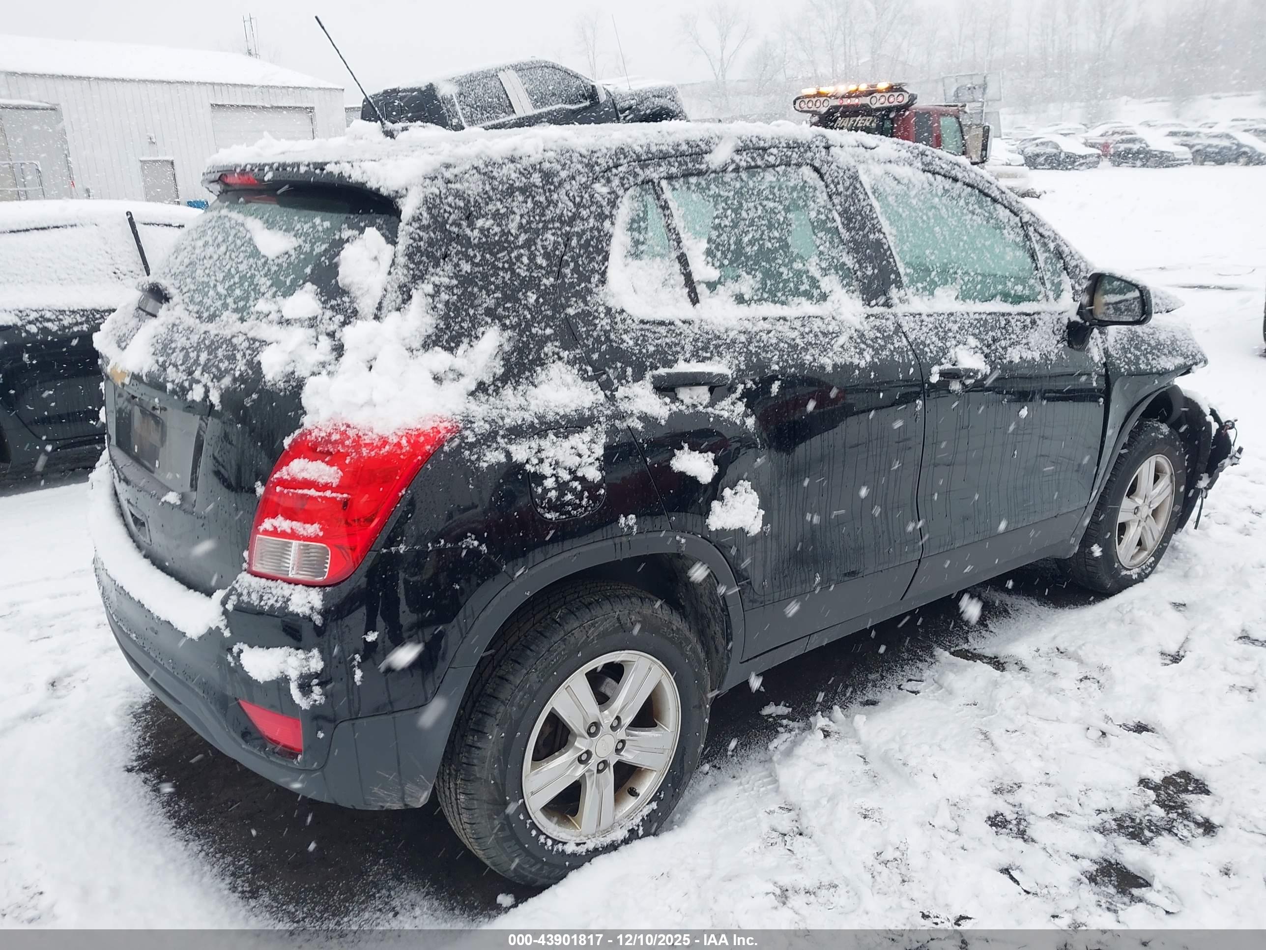 CHEVROLET TRAX image 4