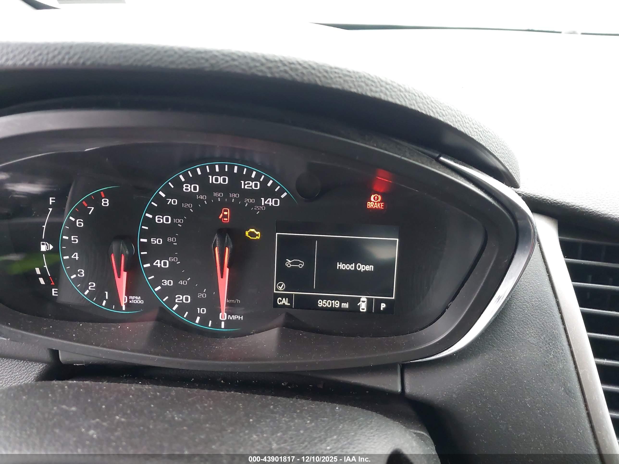 CHEVROLET TRAX image 7