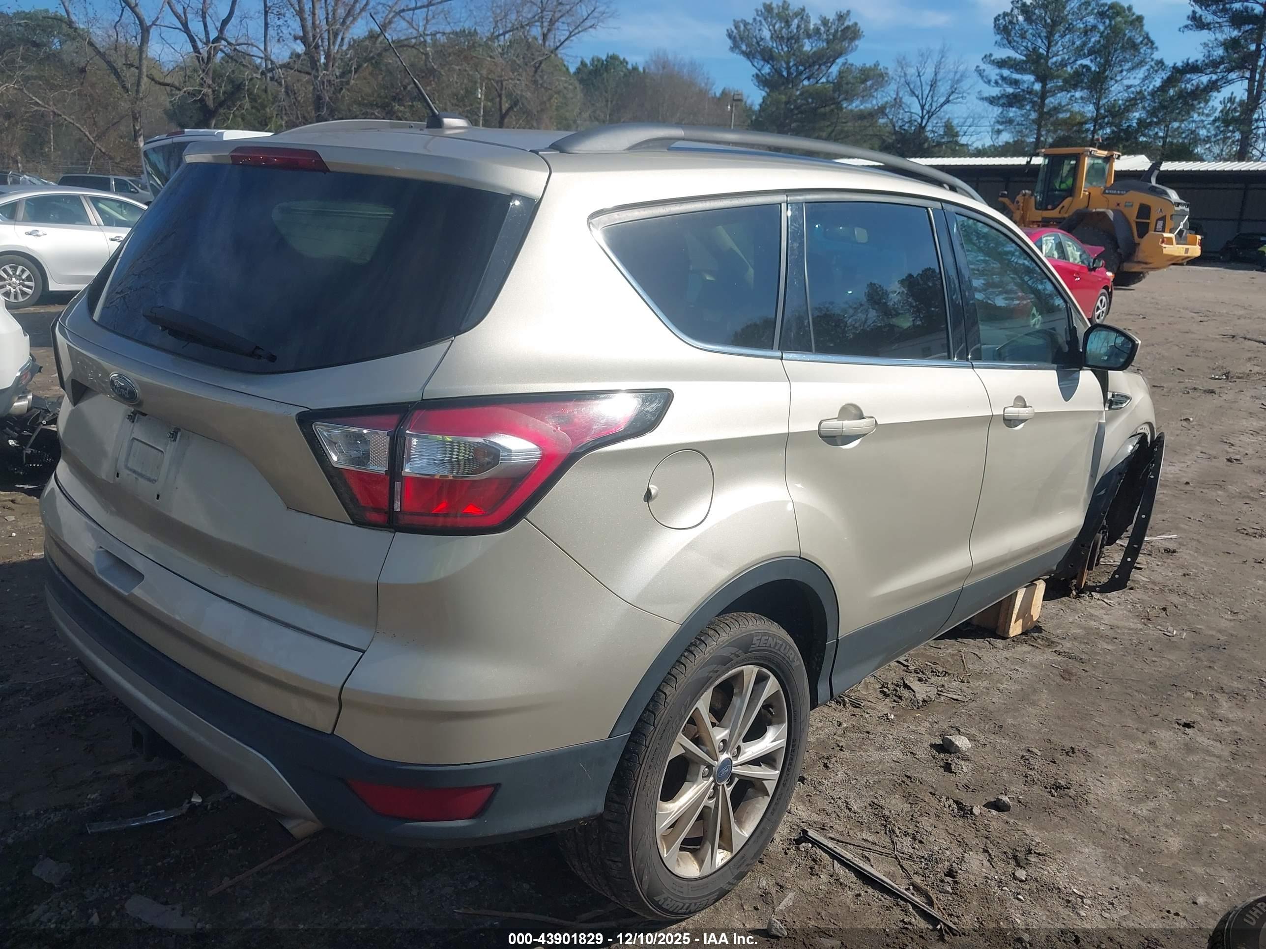 FORD ESCAPE image 4