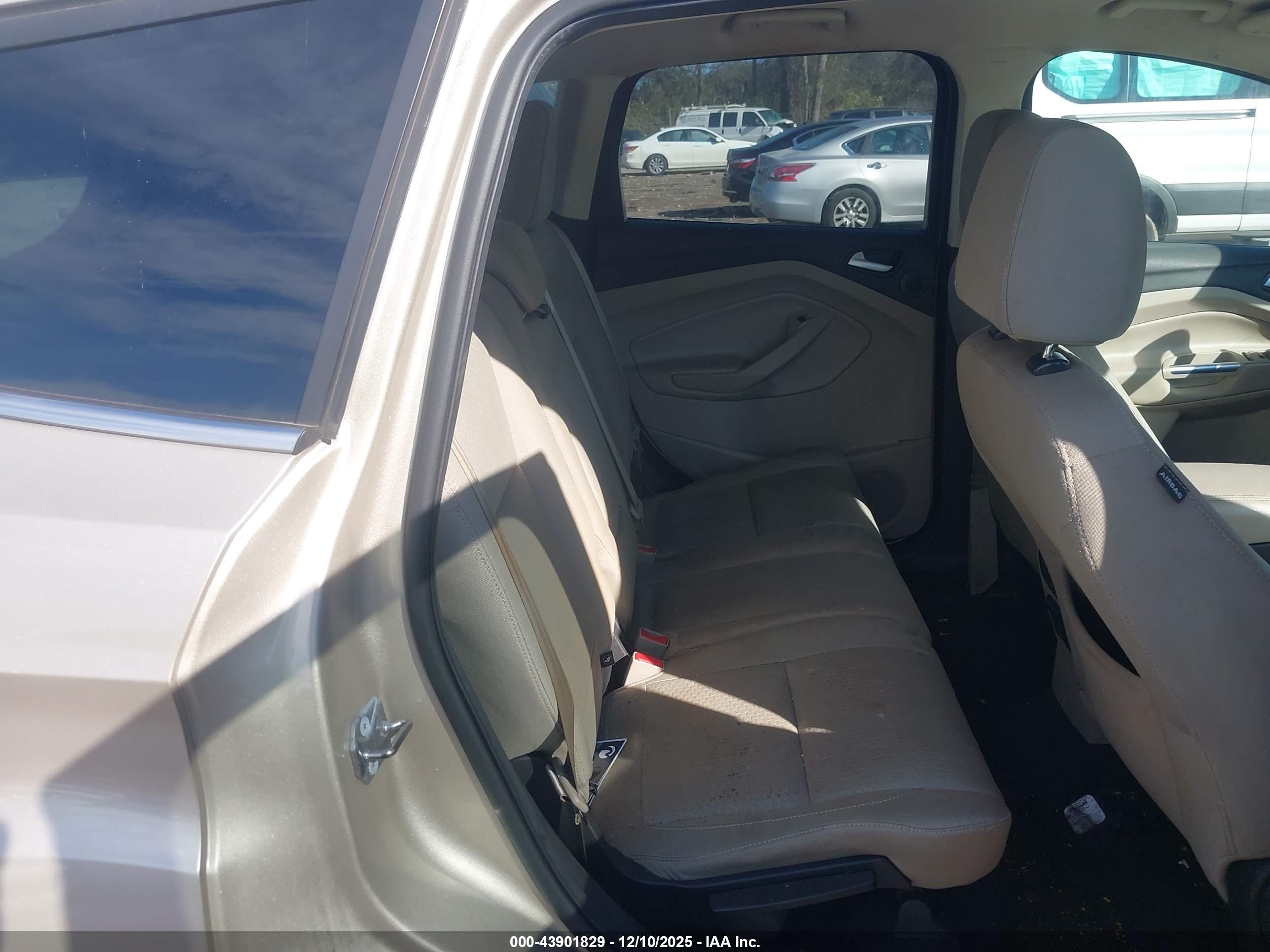 FORD ESCAPE image 8