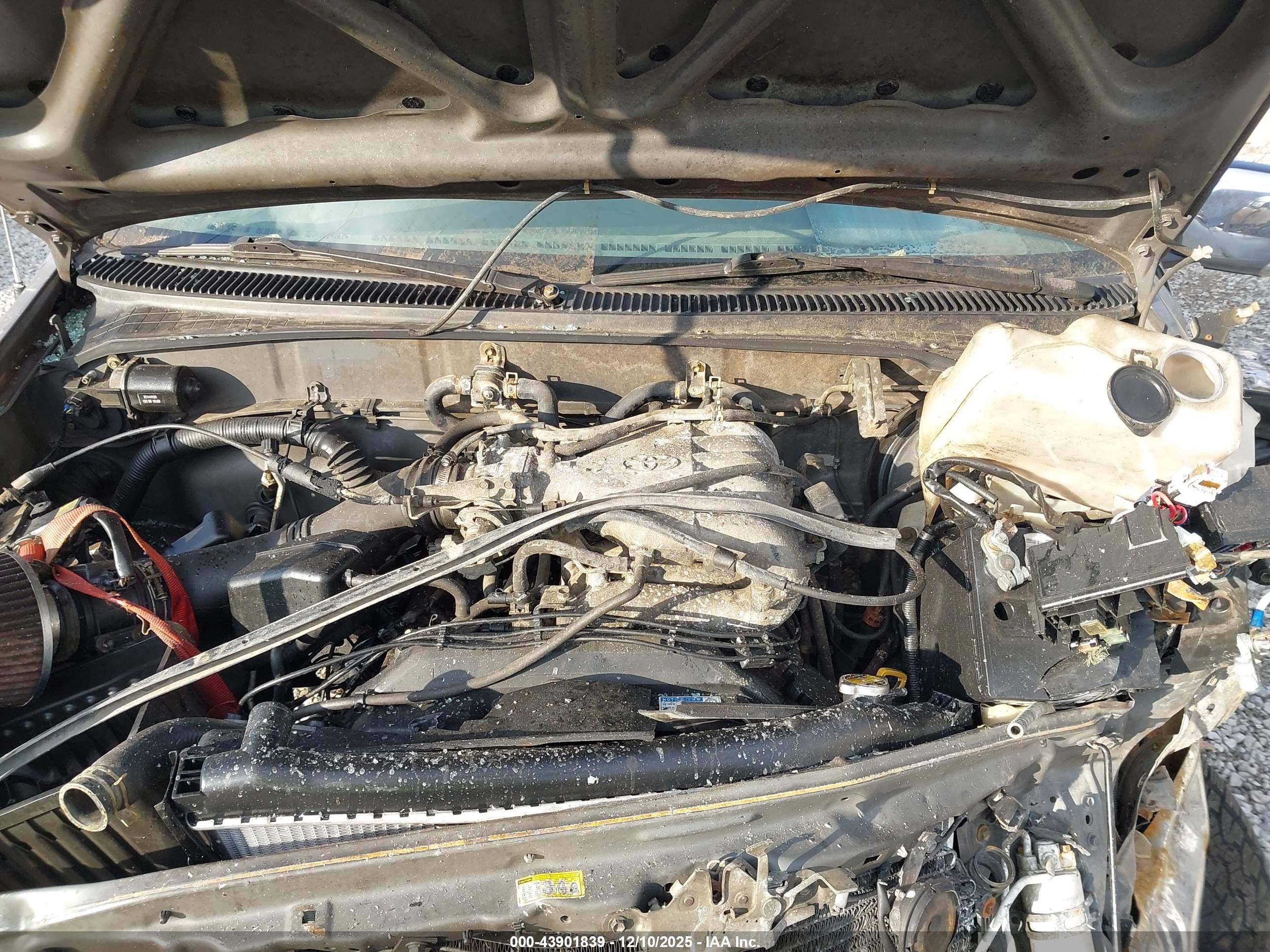 TOYOTA T100 image 10