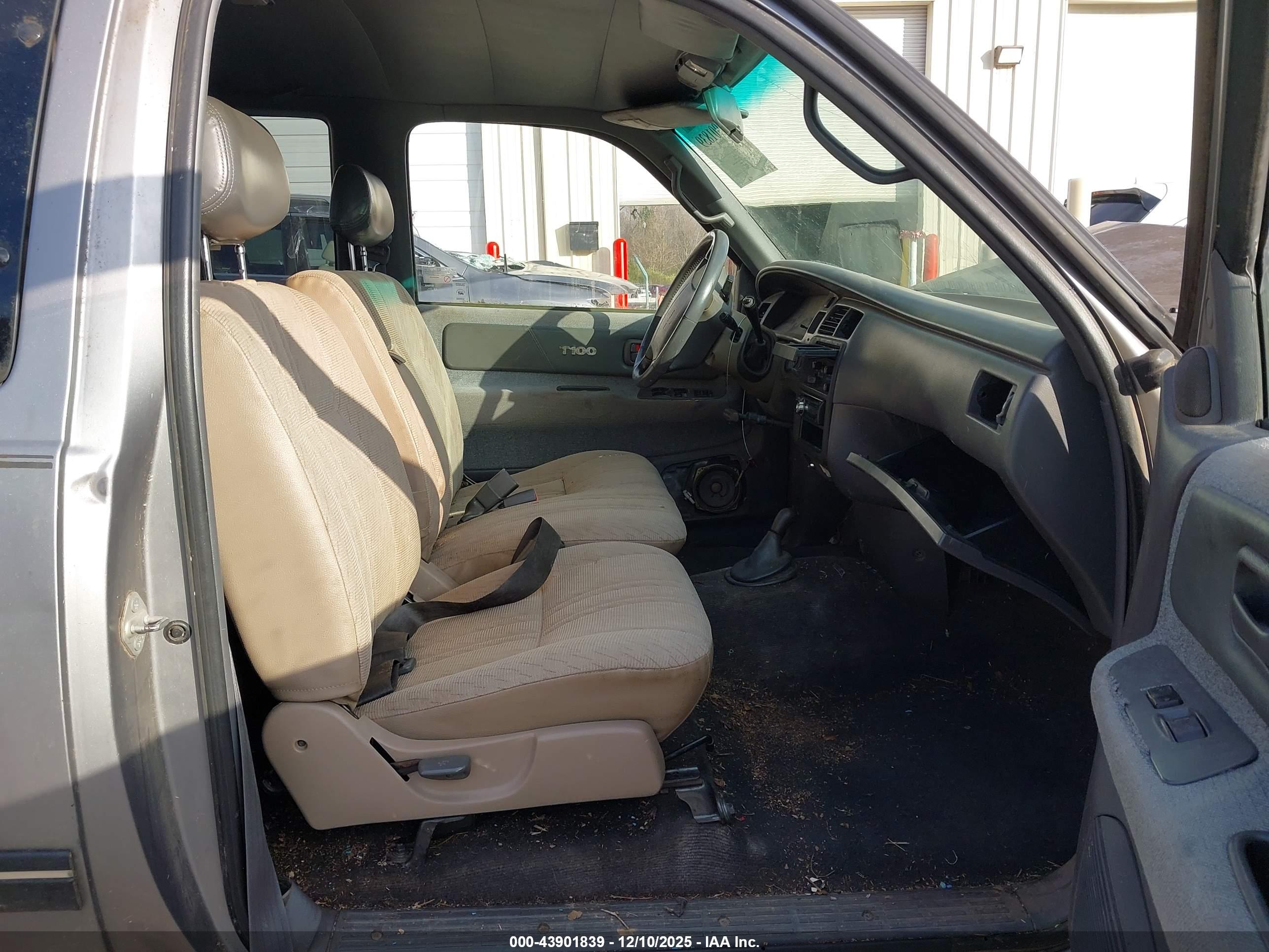 TOYOTA T100 image 5