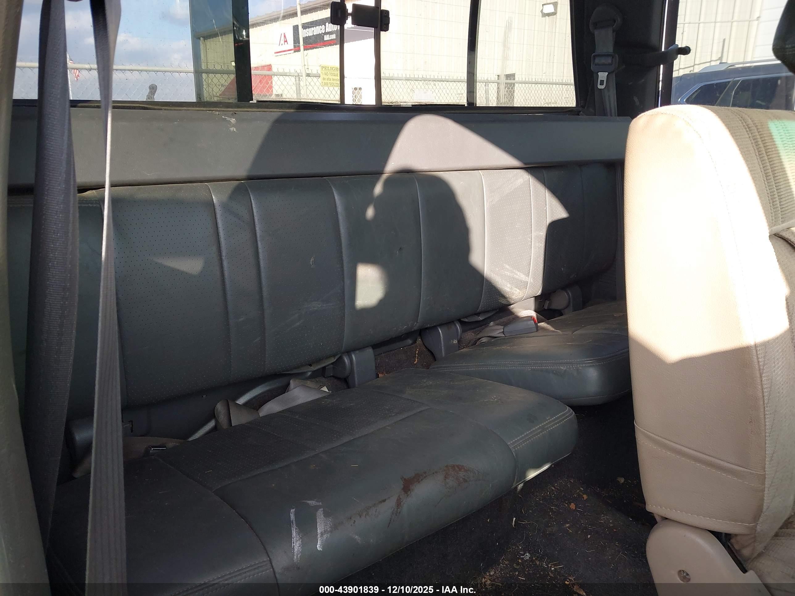 TOYOTA T100 image 8