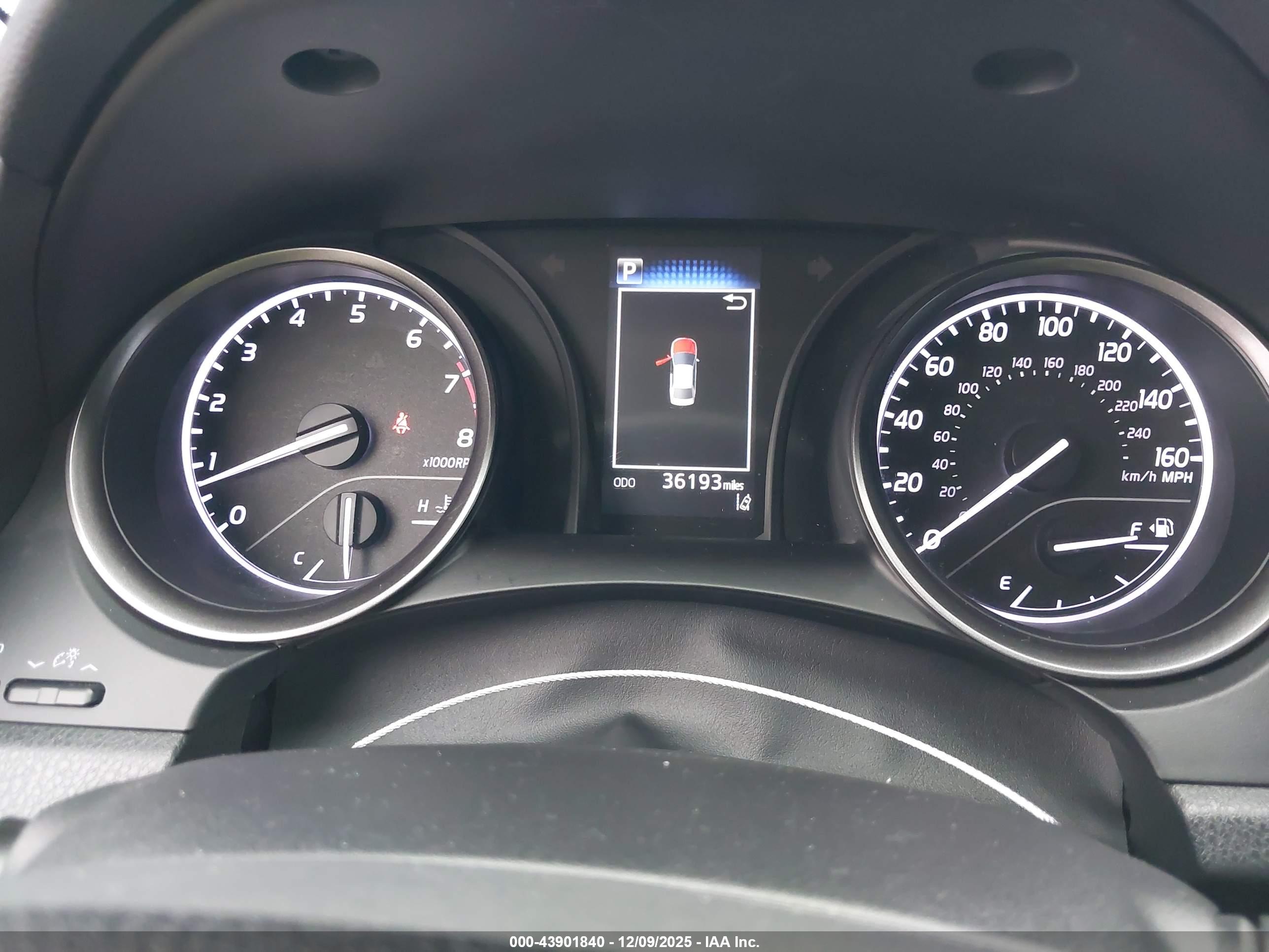 TOYOTA CAMRY image 7