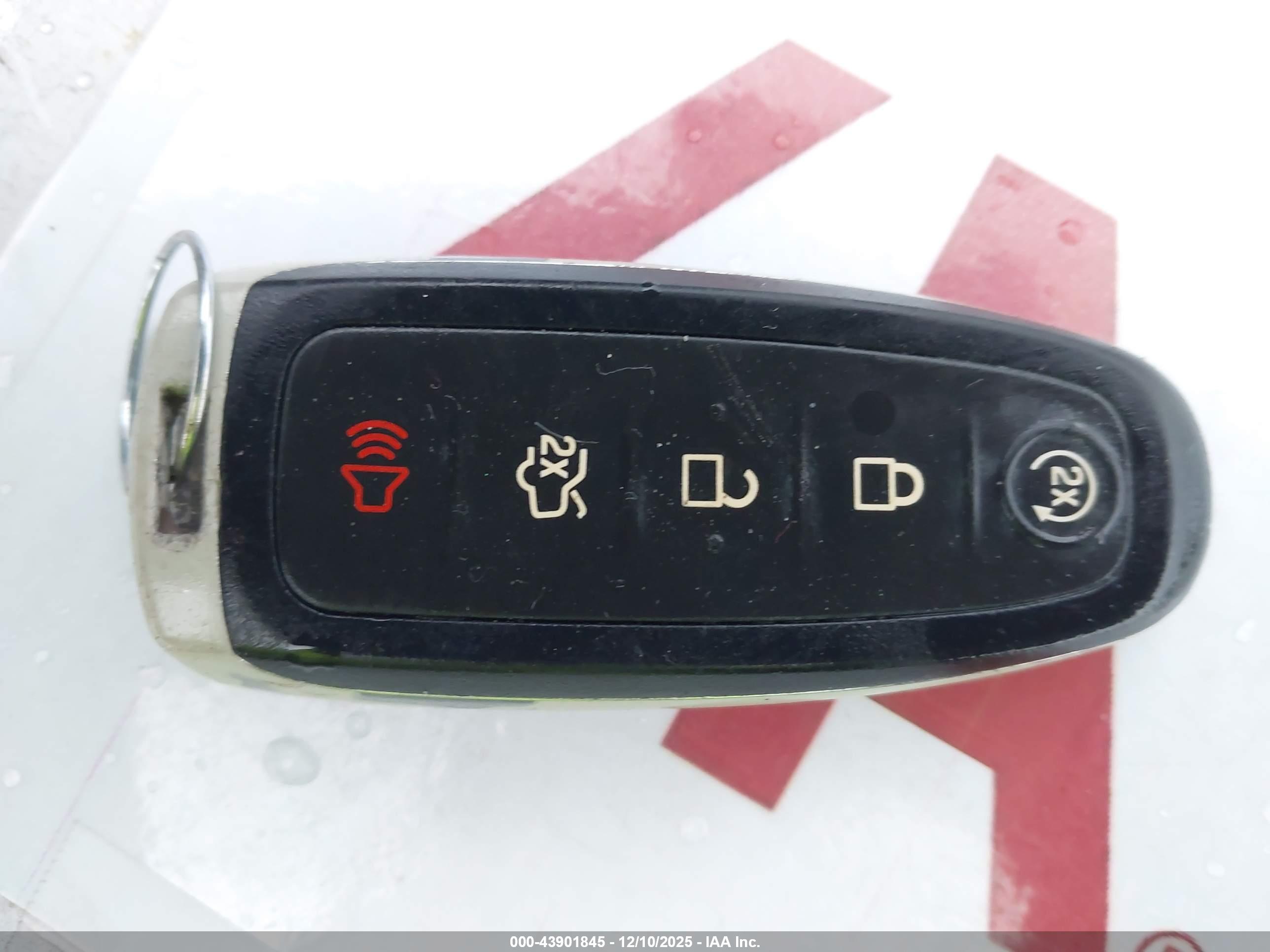 FORD EXPEDITION image 11