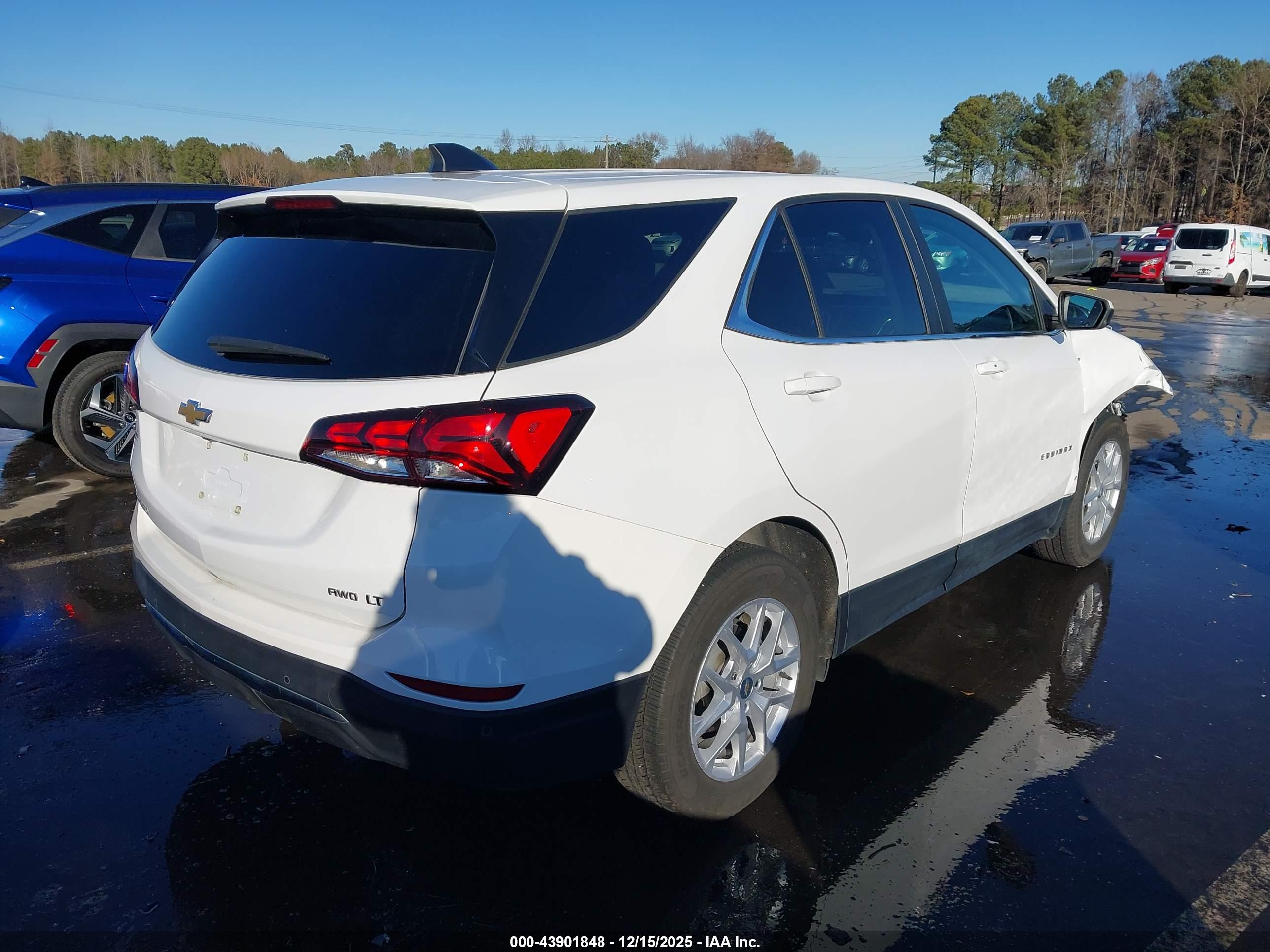 CHEVROLET EQUINOX image 4