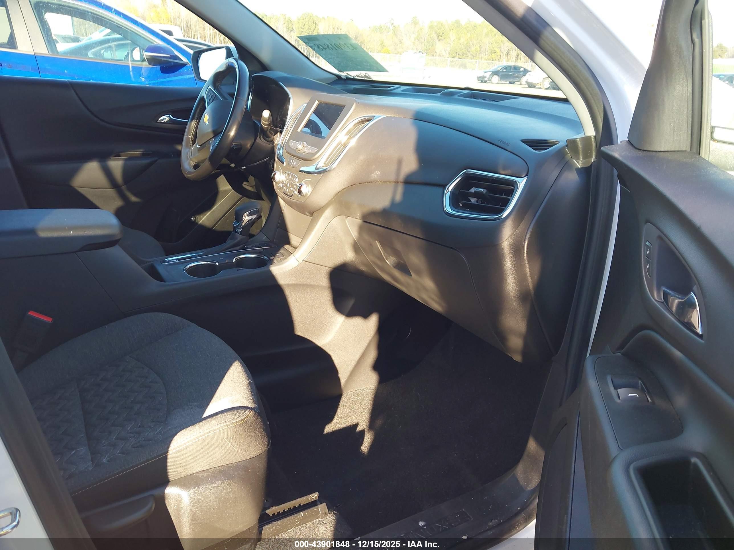 CHEVROLET EQUINOX image 5