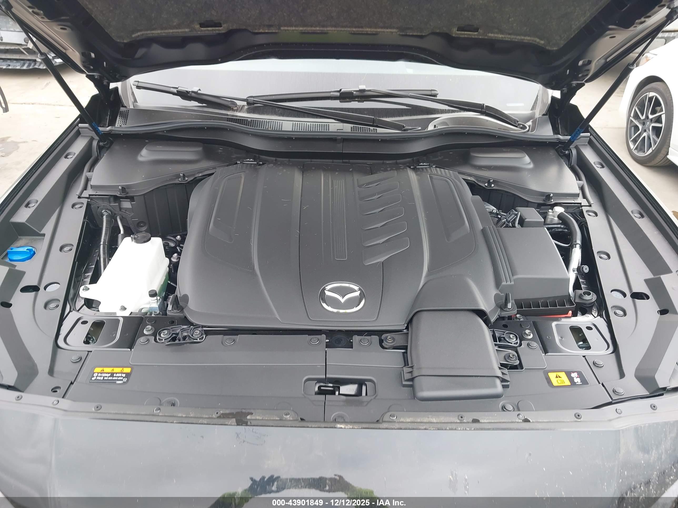 MAZDA CX-90 image 10