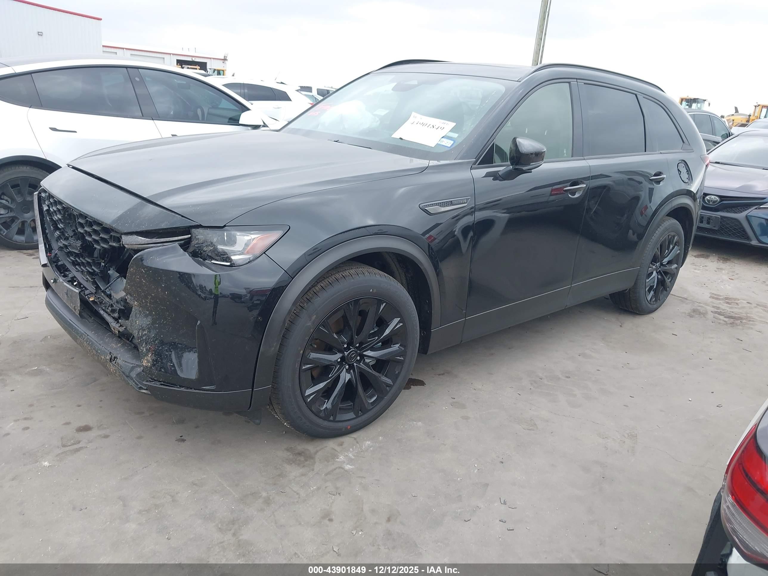 MAZDA CX-90 image 2