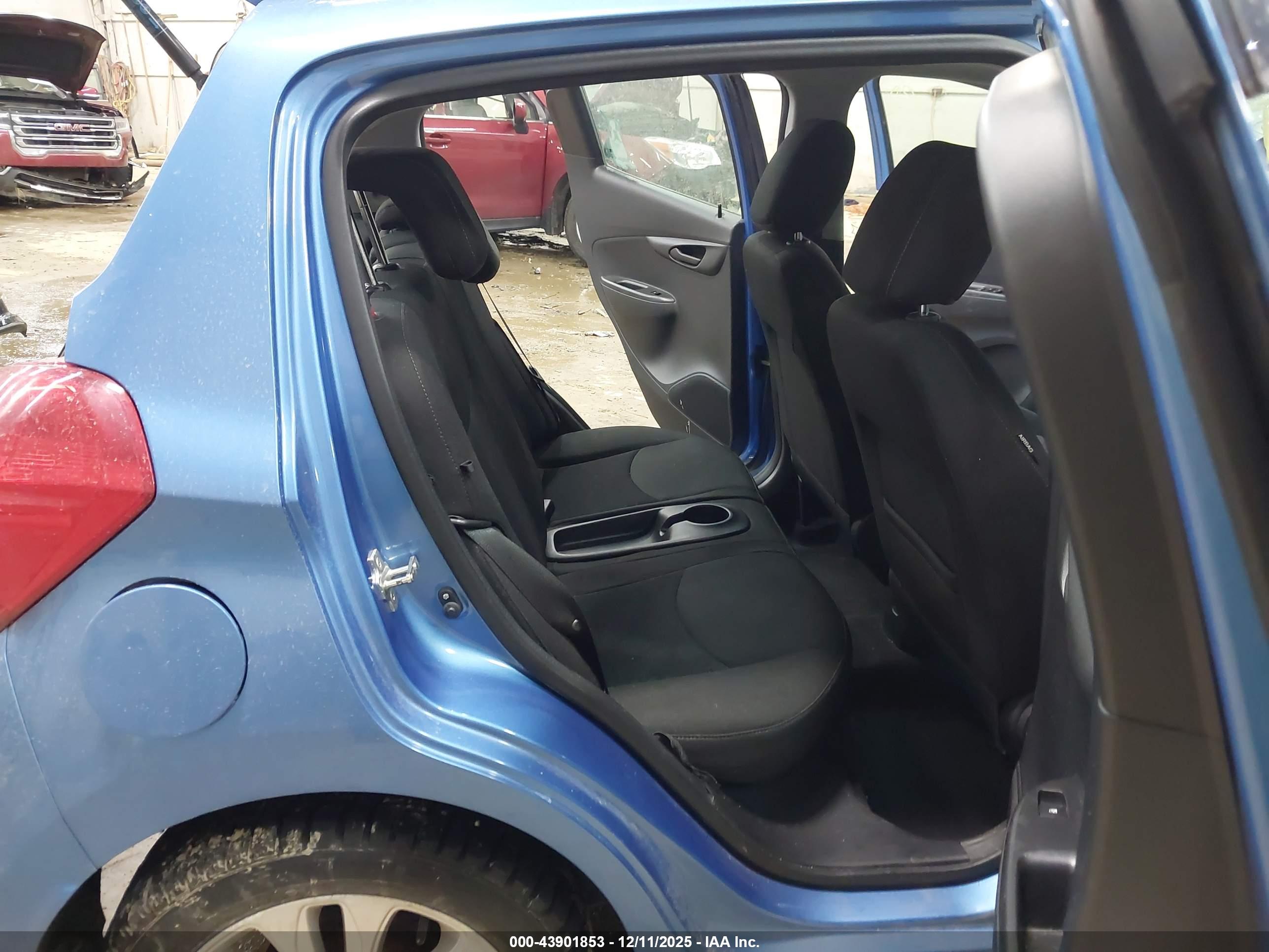 CHEVROLET SPARK image 8
