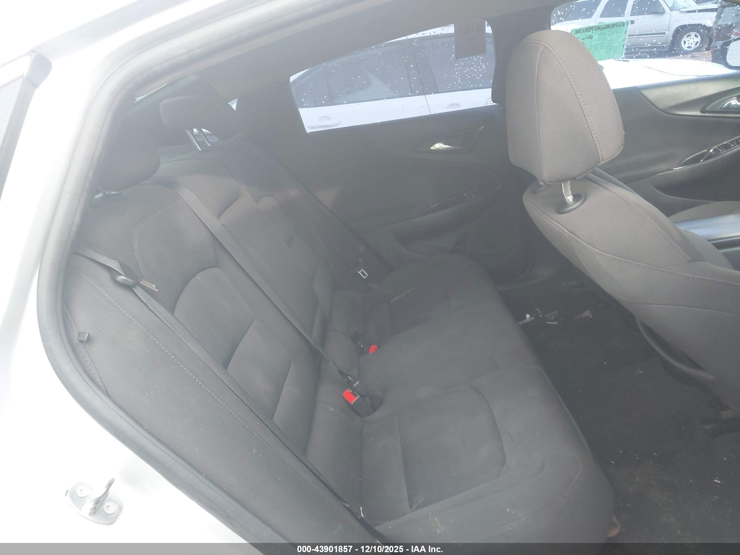 CHEVROLET MALIBU image 8