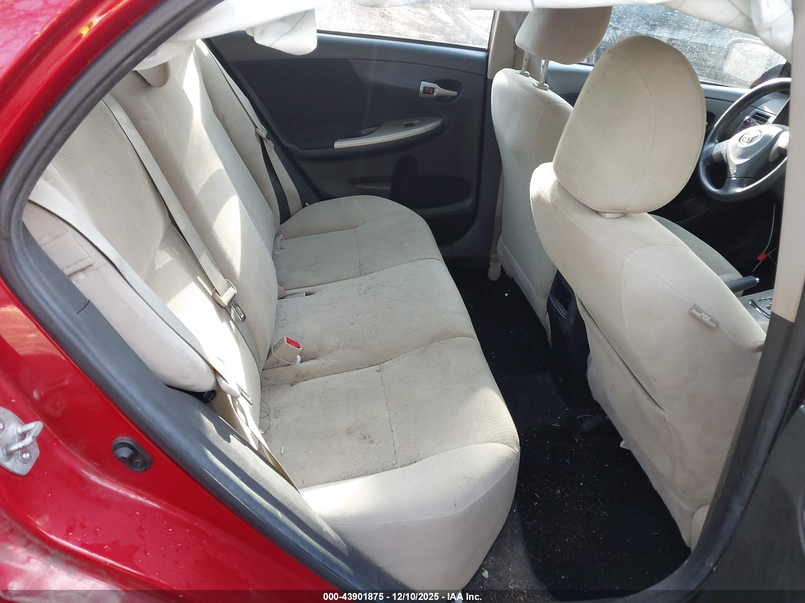 TOYOTA COROLLA image 8