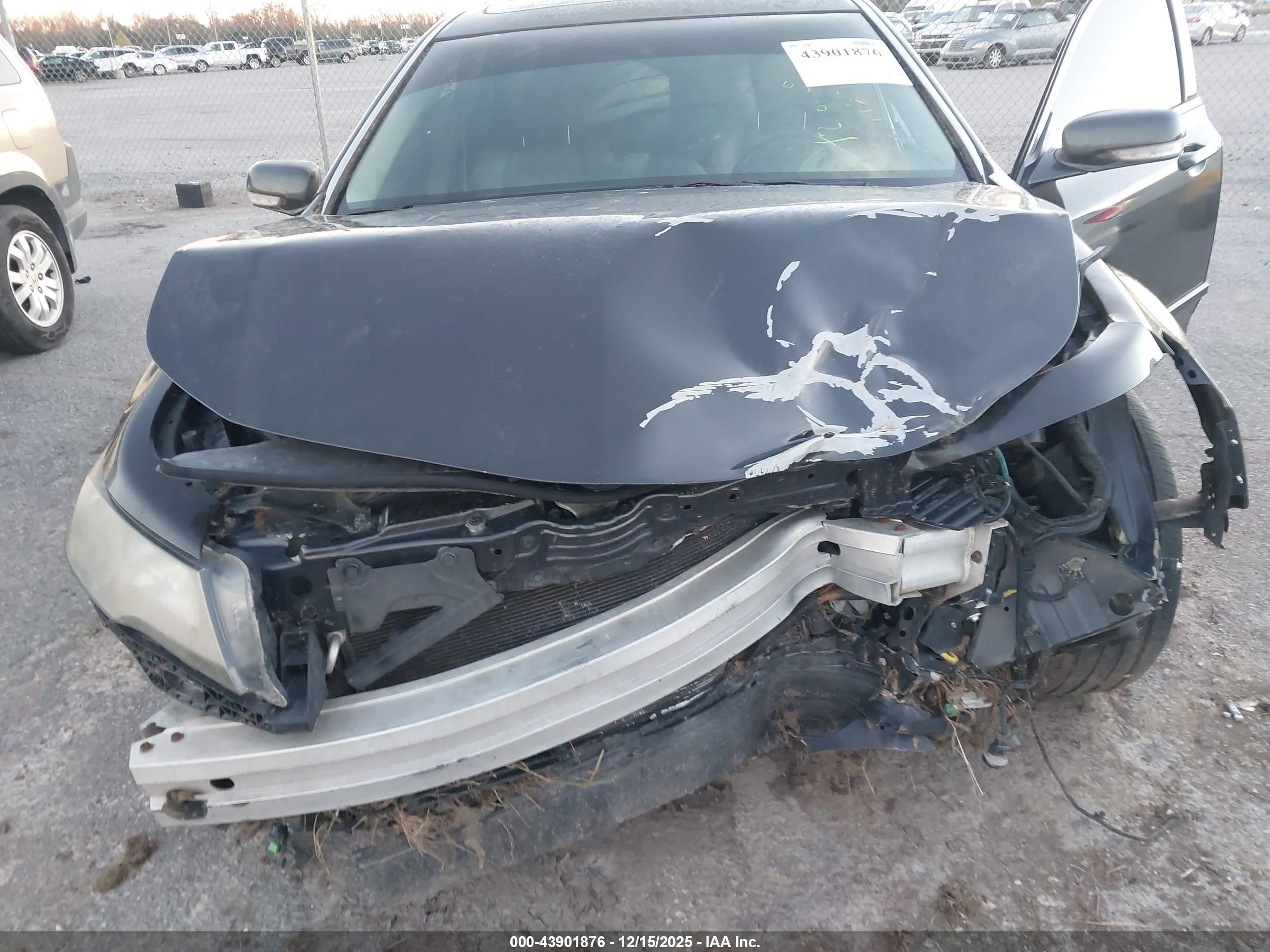 ACURA TL image 10