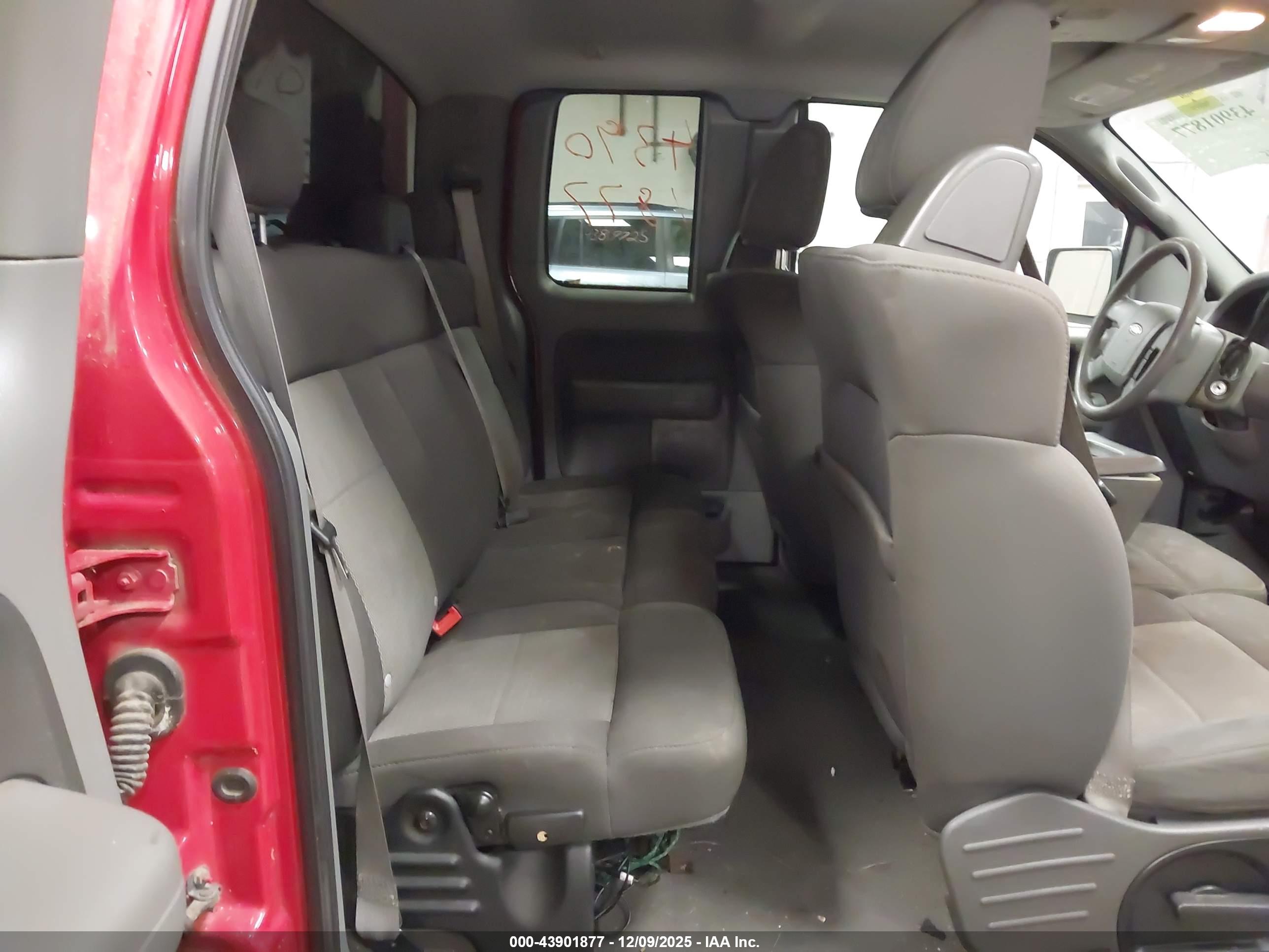 FORD F-150 image 8