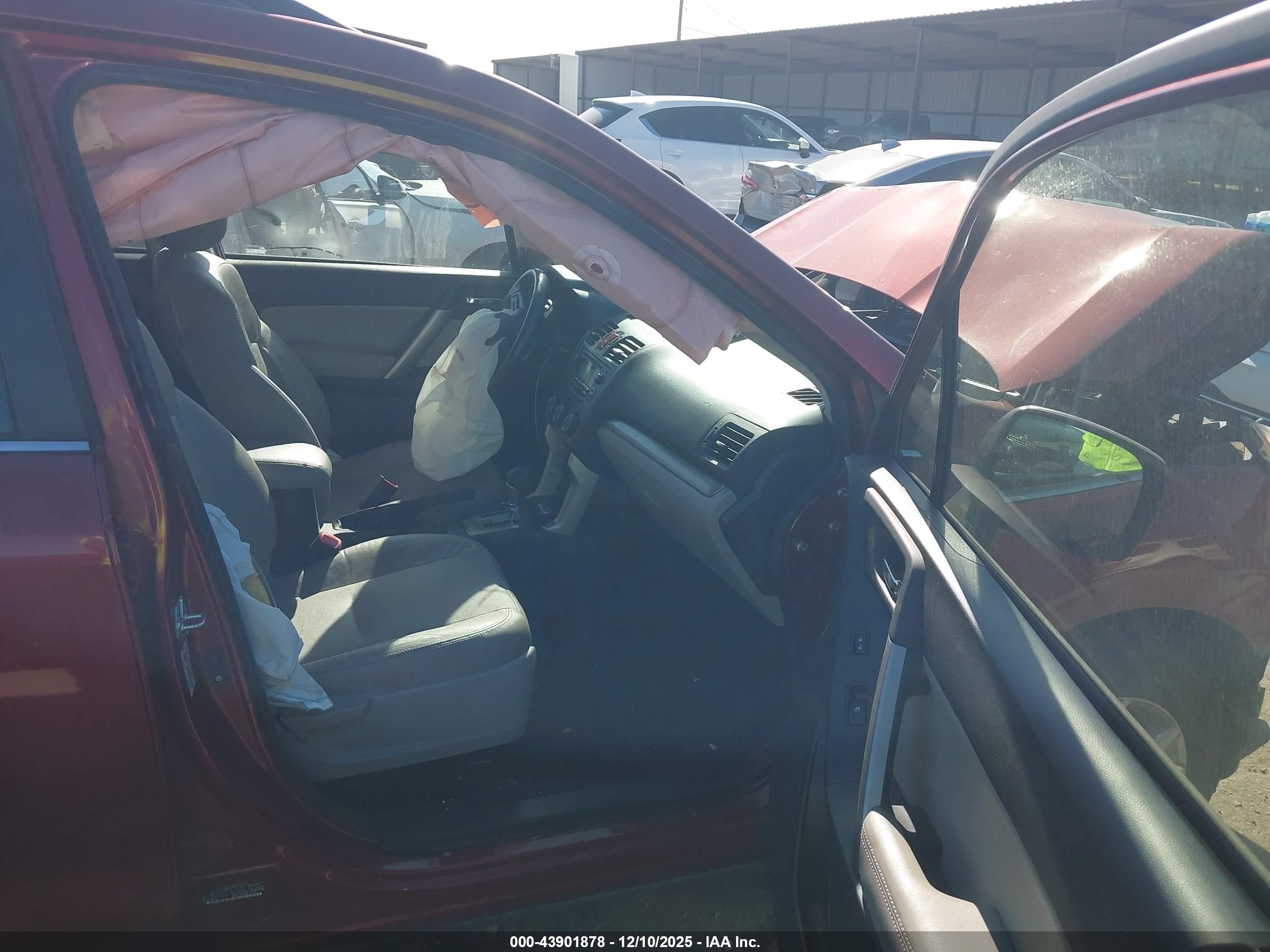 SUBARU FORESTER image 5