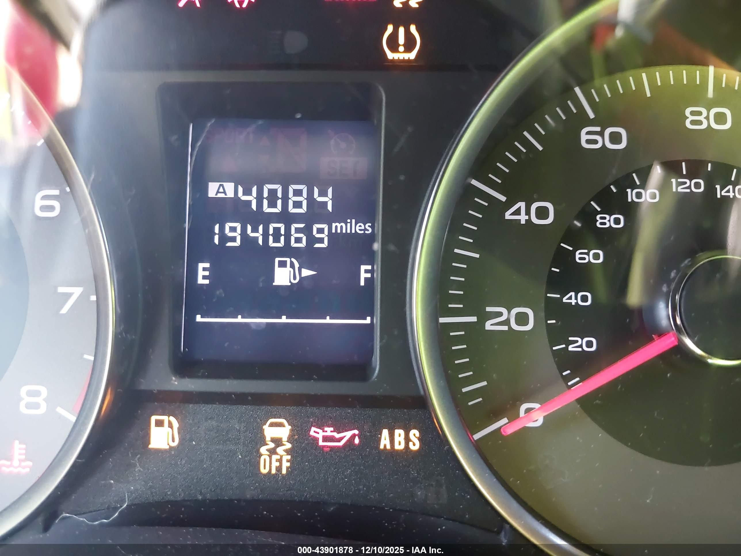 SUBARU FORESTER image 7