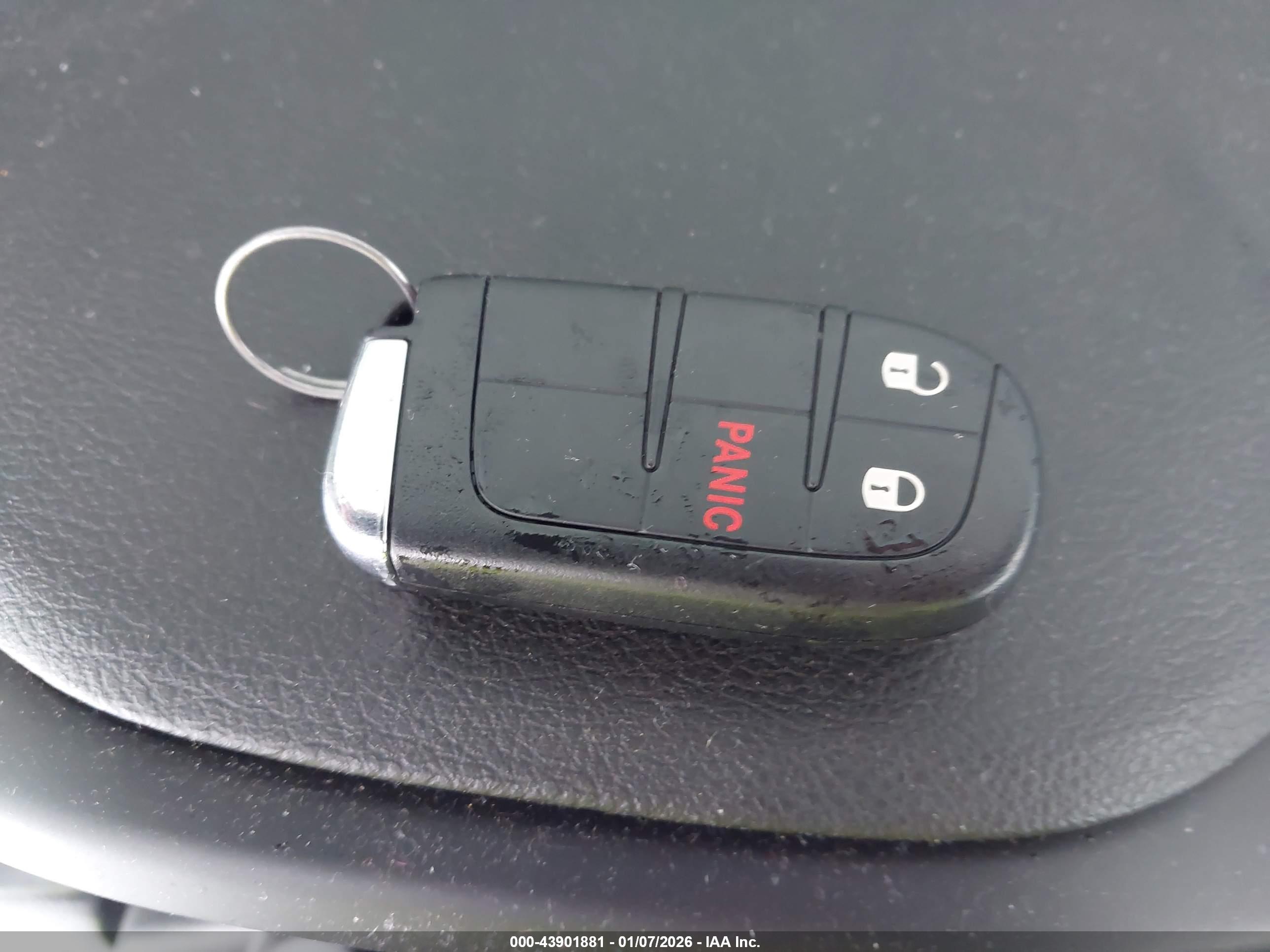 JEEP RENEGADE image 11