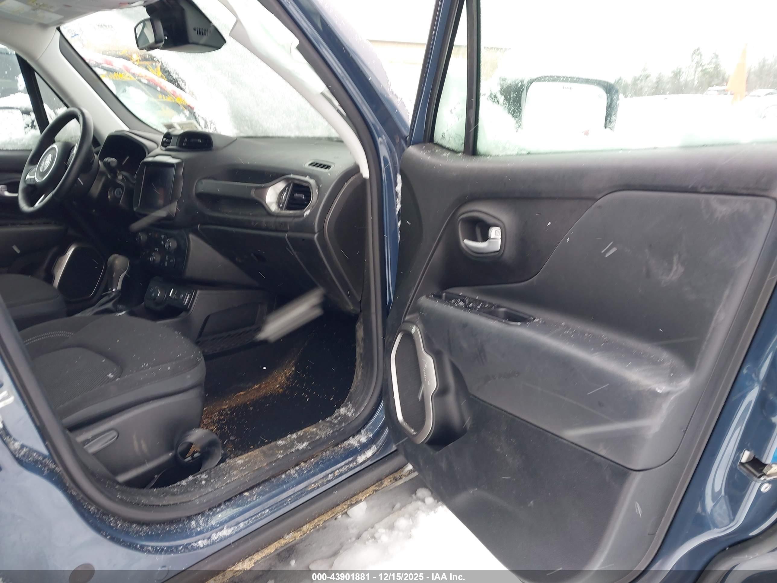 JEEP RENEGADE image 5