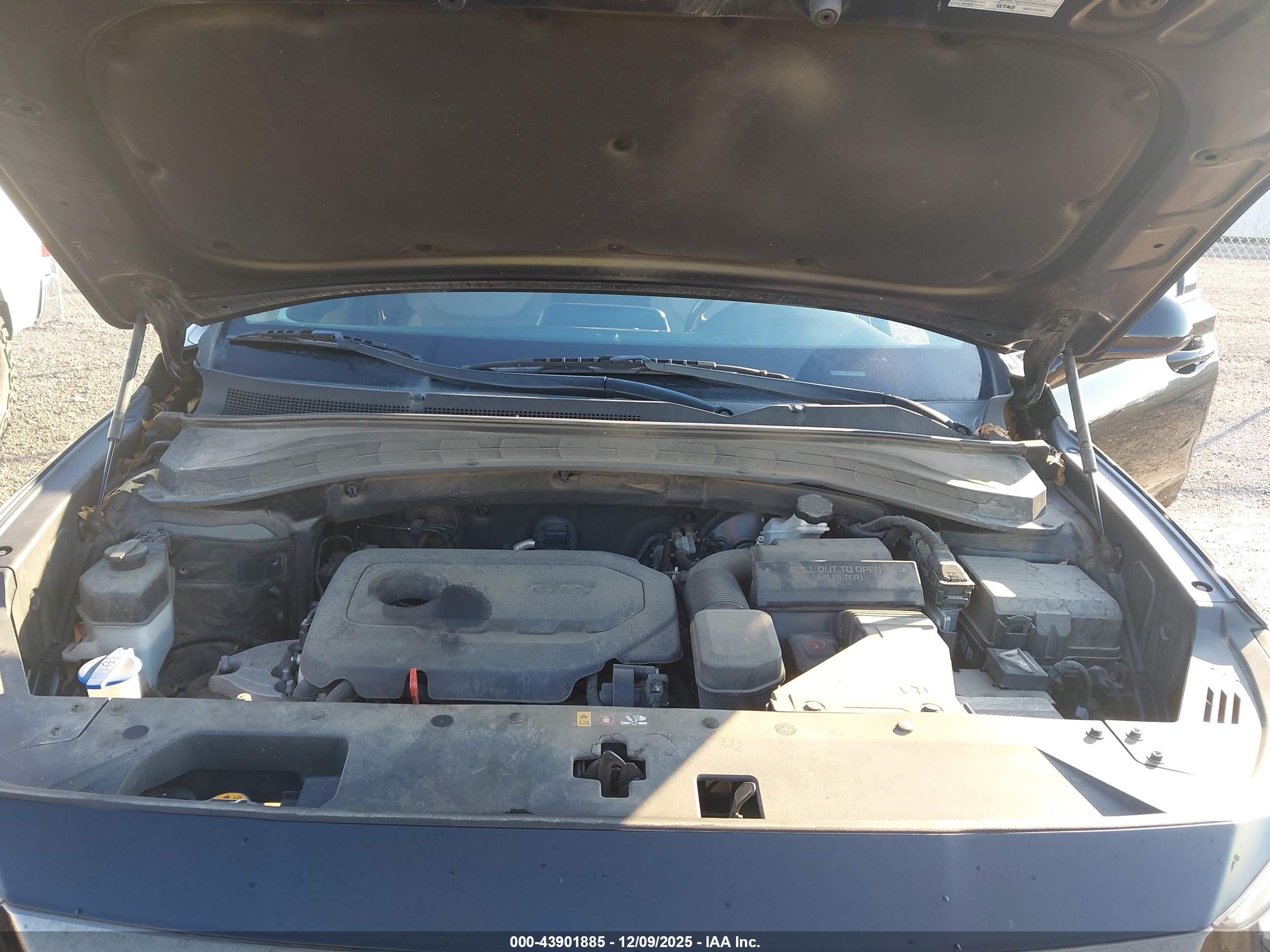 HYUNDAI SANTA image 10
