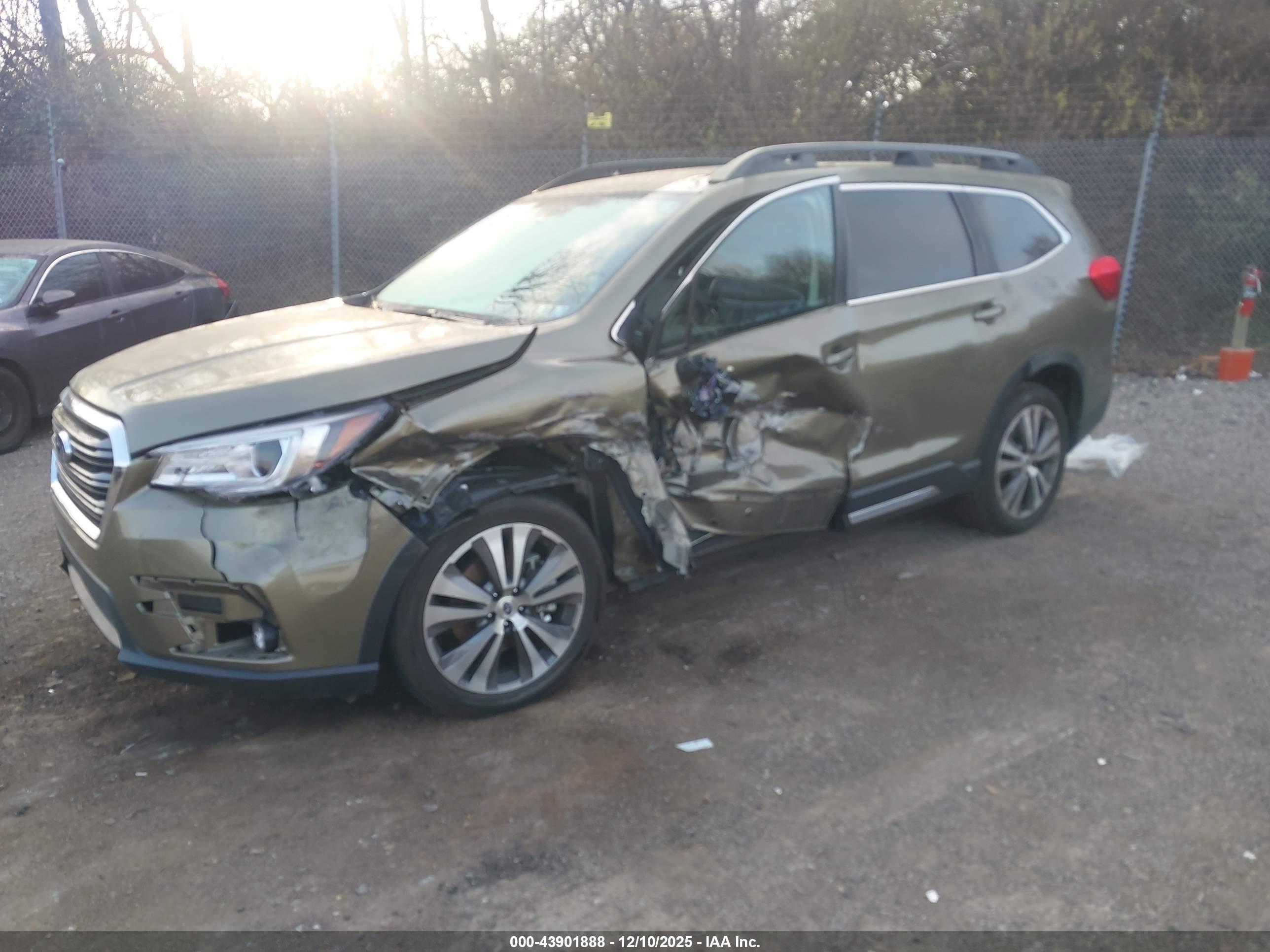 SUBARU ASCENT image 2