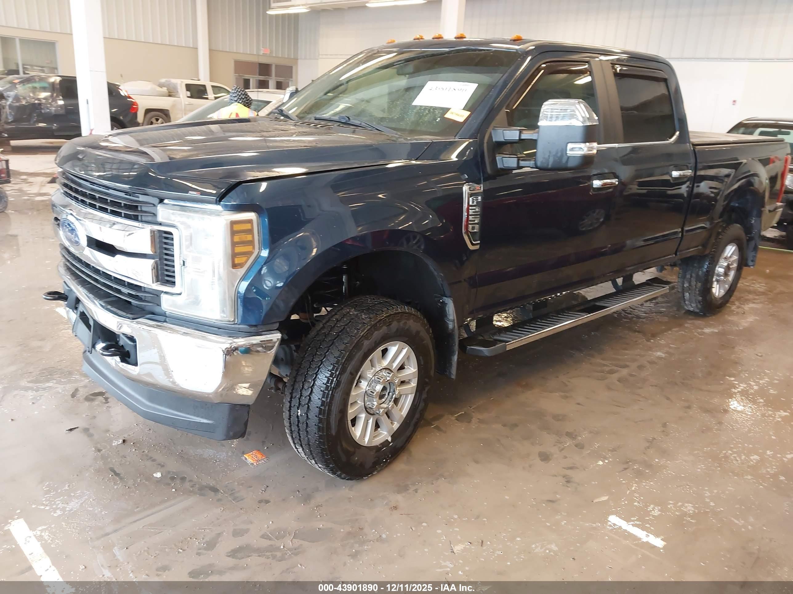 FORD F-250 image 2