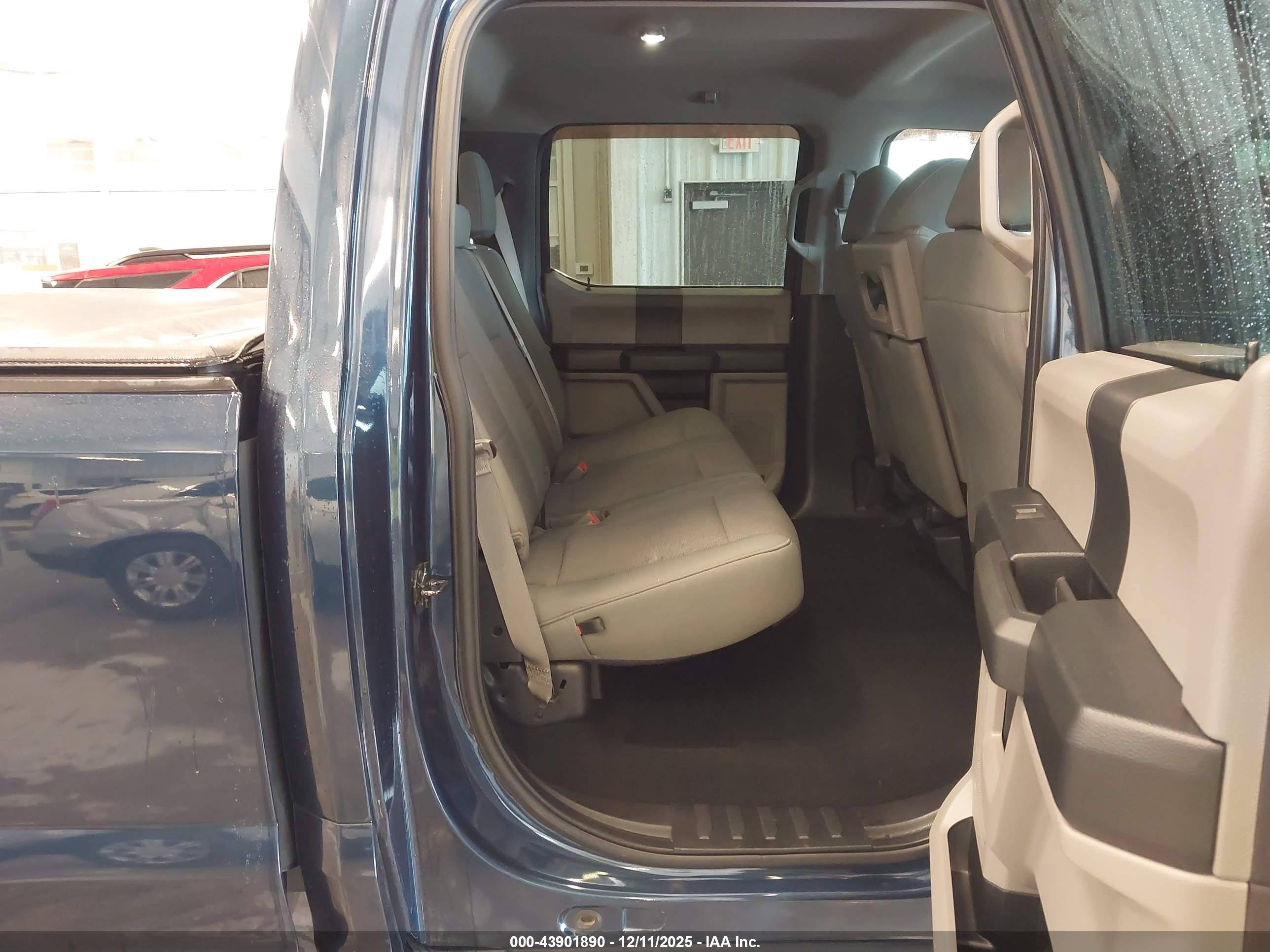 FORD F-250 image 8