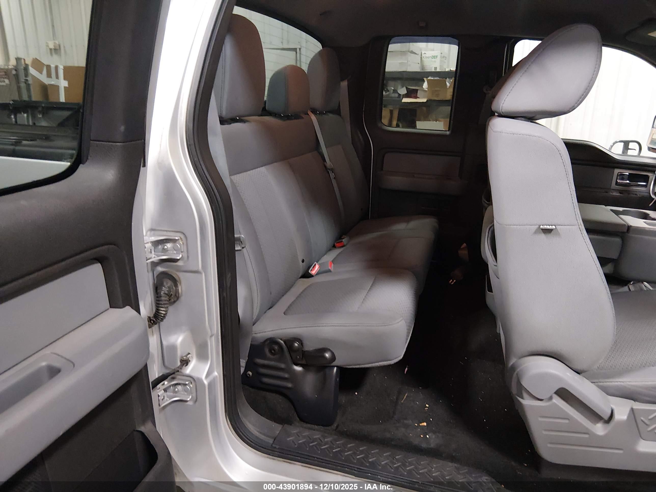 FORD F-150 image 8
